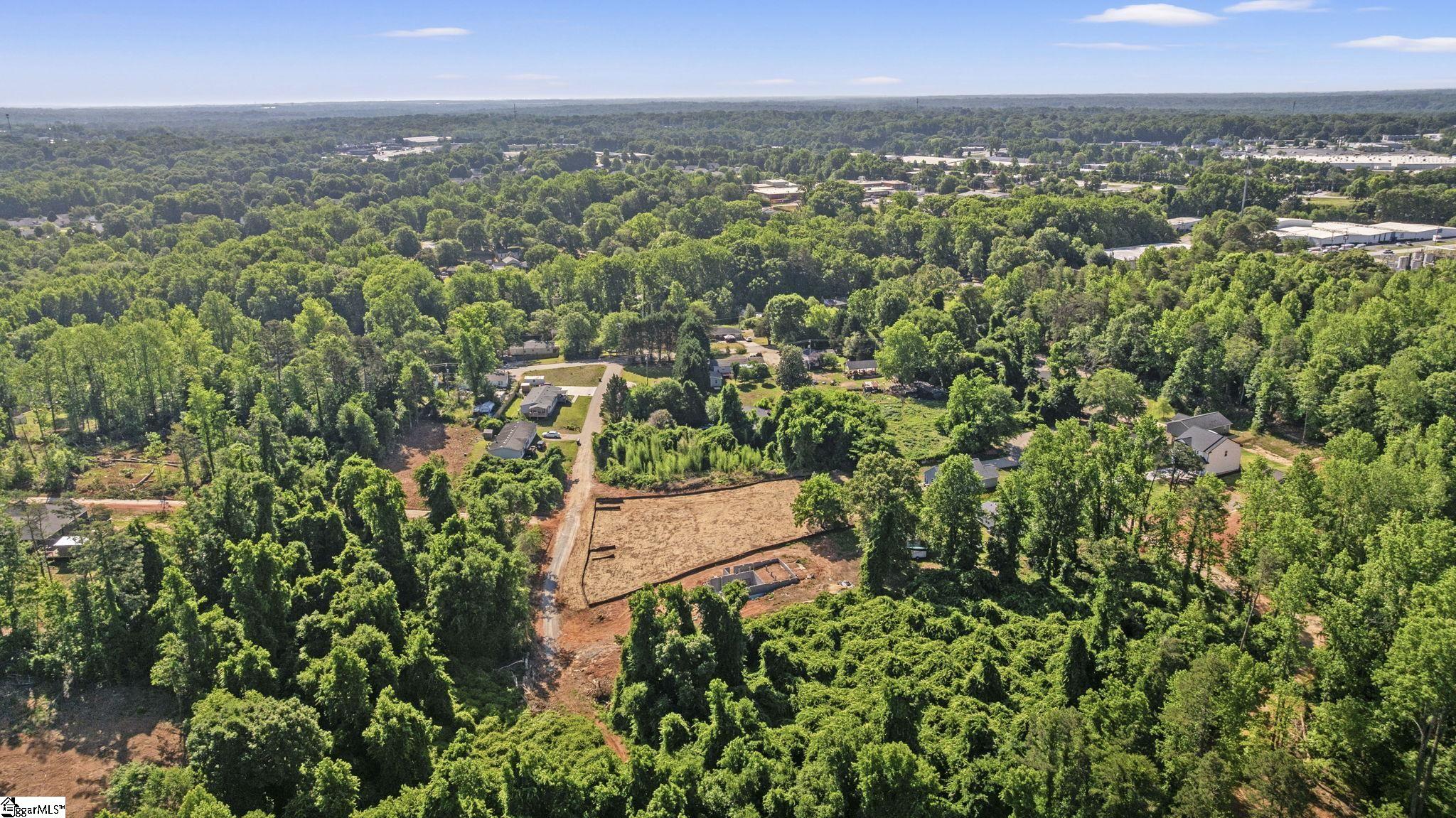 105 S Silver Lake Drive Taylors, SC 29687