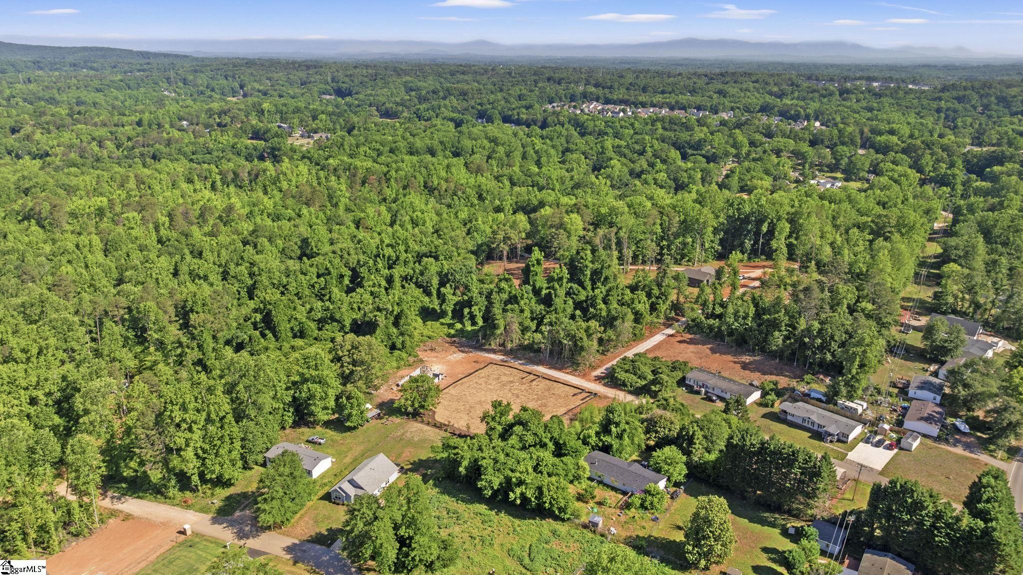 105 S Silver Lake Drive Taylors, SC 29687