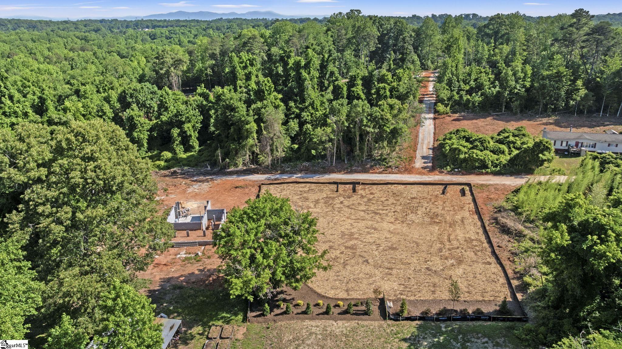 105 S Silver Lake Drive Taylors, SC 29687