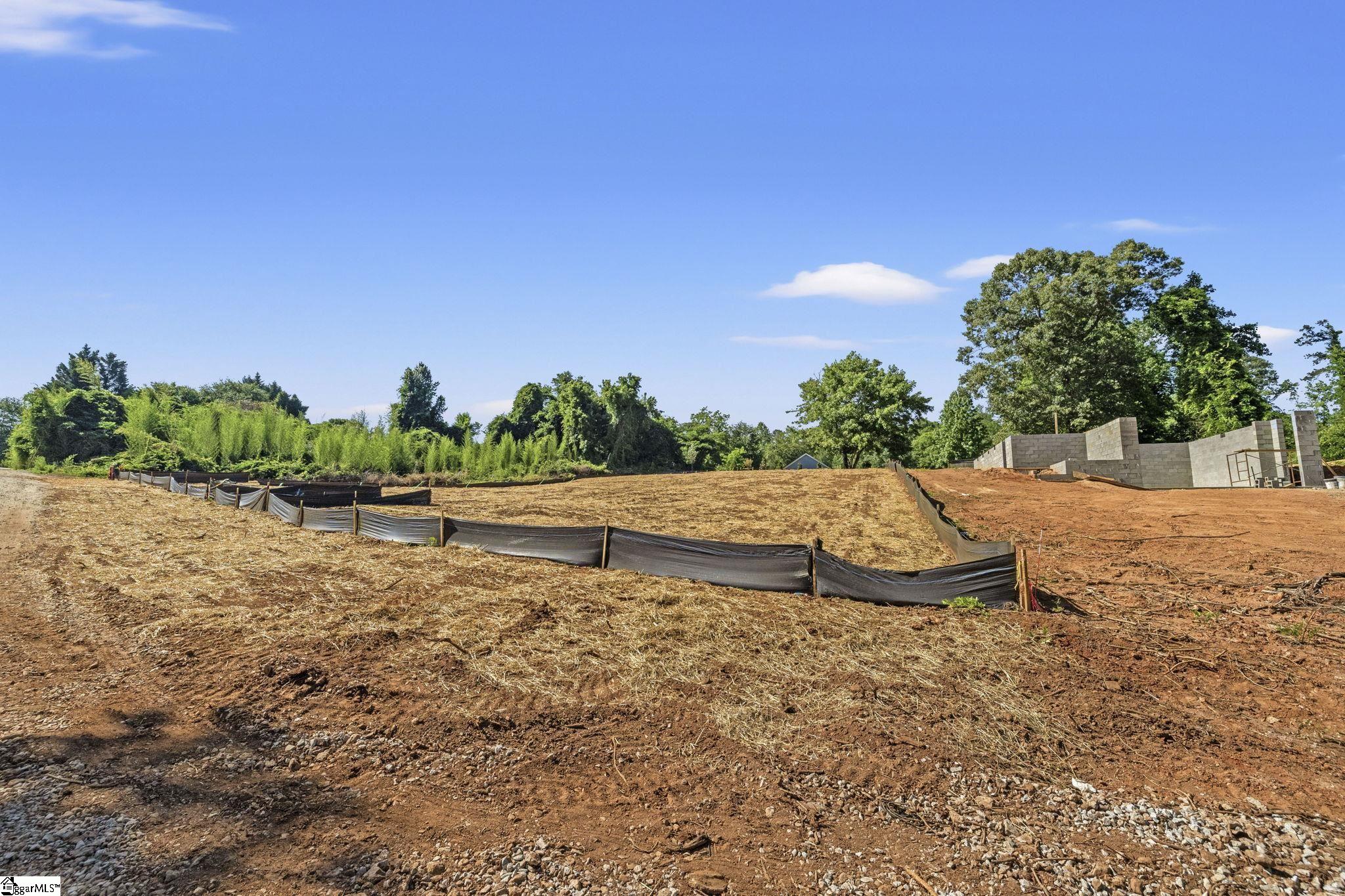 105 S Silver Lake Drive Taylors, SC 29687