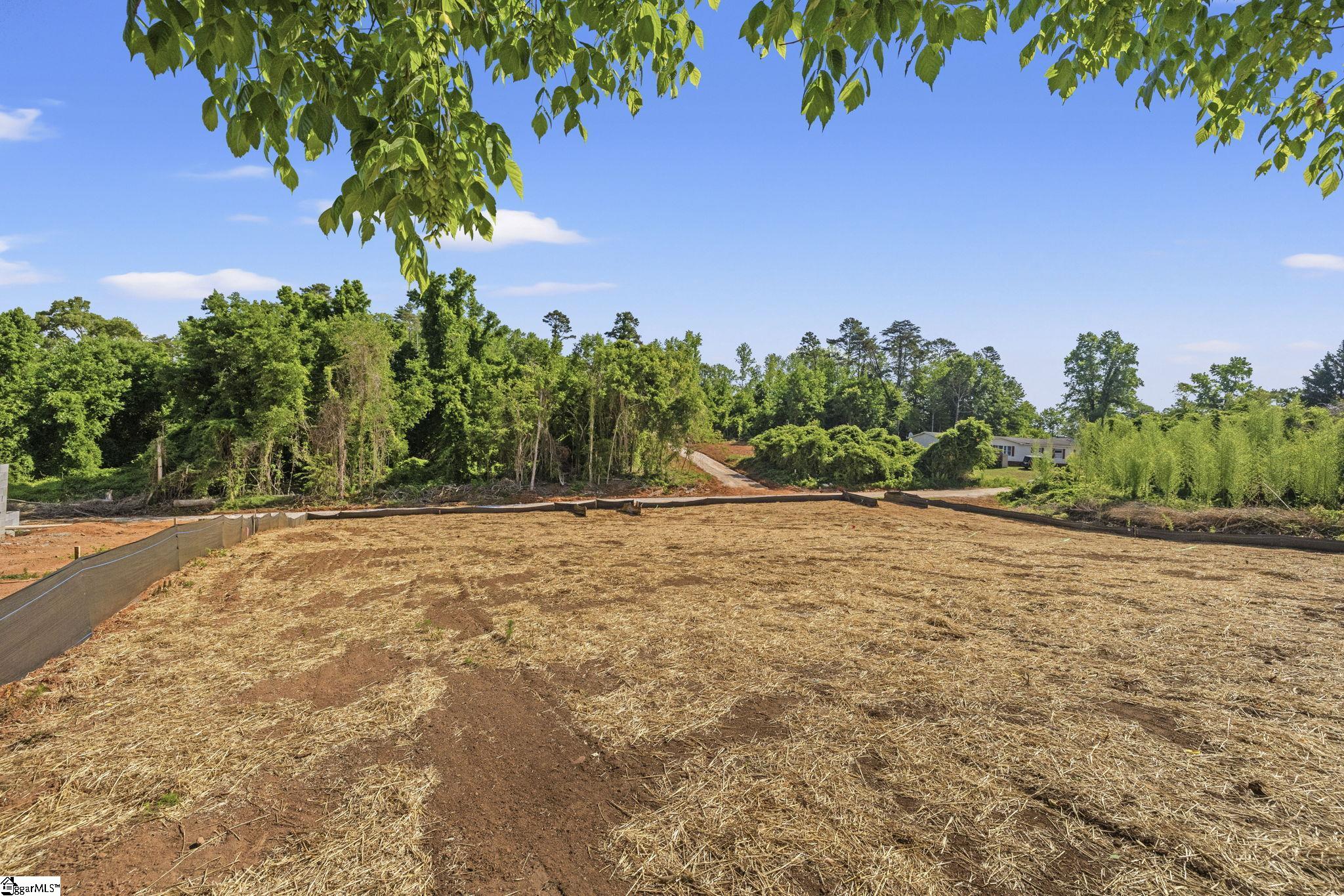 105 S Silver Lake Drive Taylors, SC 29687