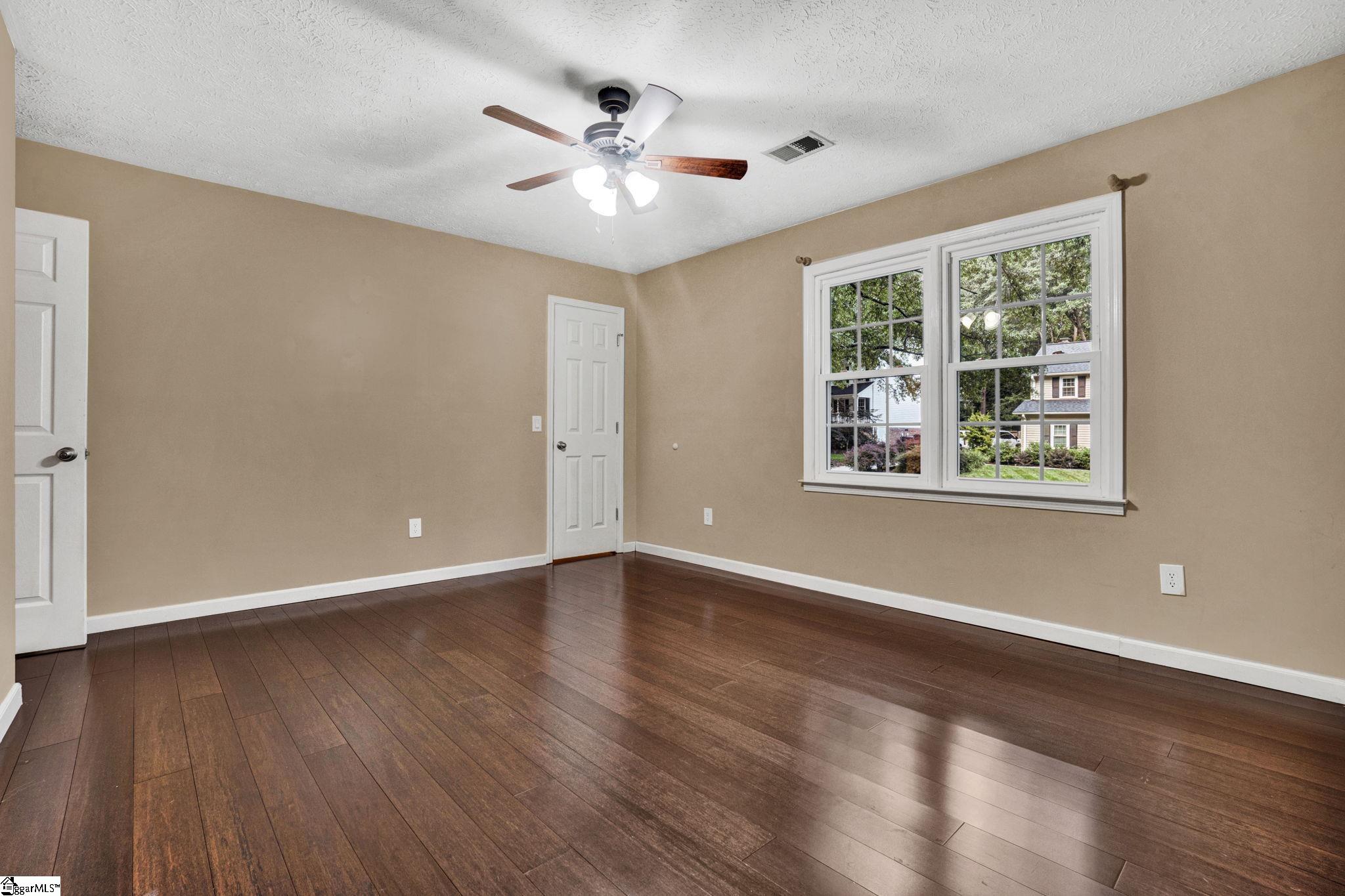215 E Shefford Street Greer, SC 29650