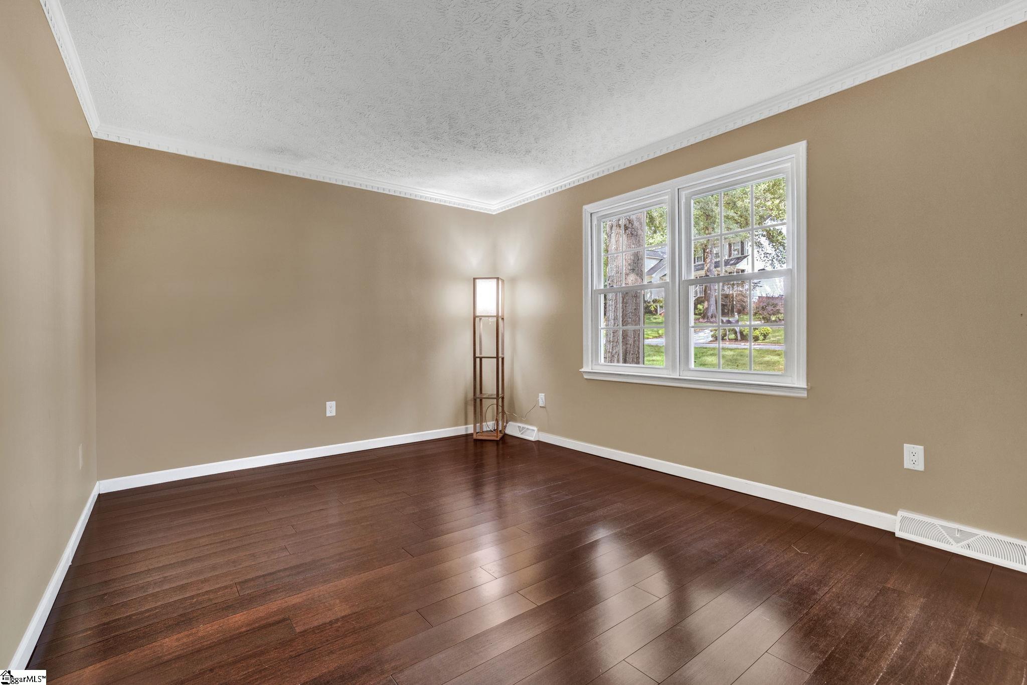 215 E Shefford Street Greer, SC 29650