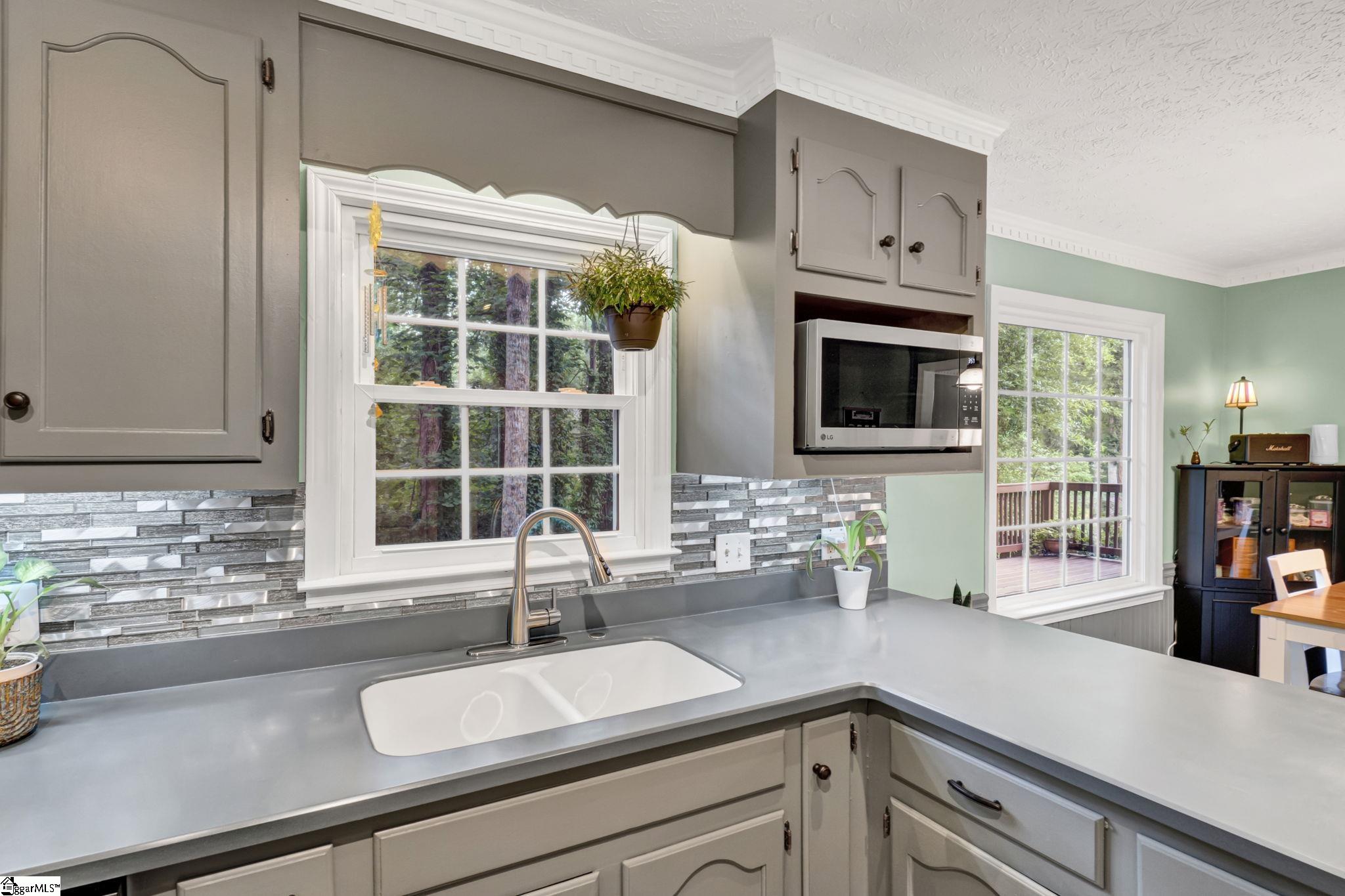 215 E Shefford Street Greer, SC 29650
