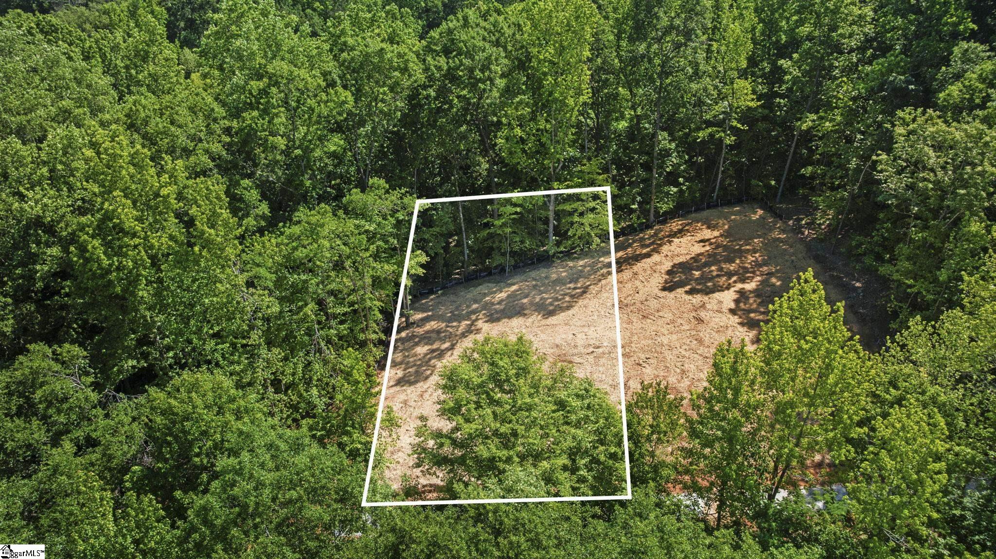 112 N Silver Lake Drive Taylors, SC 29687