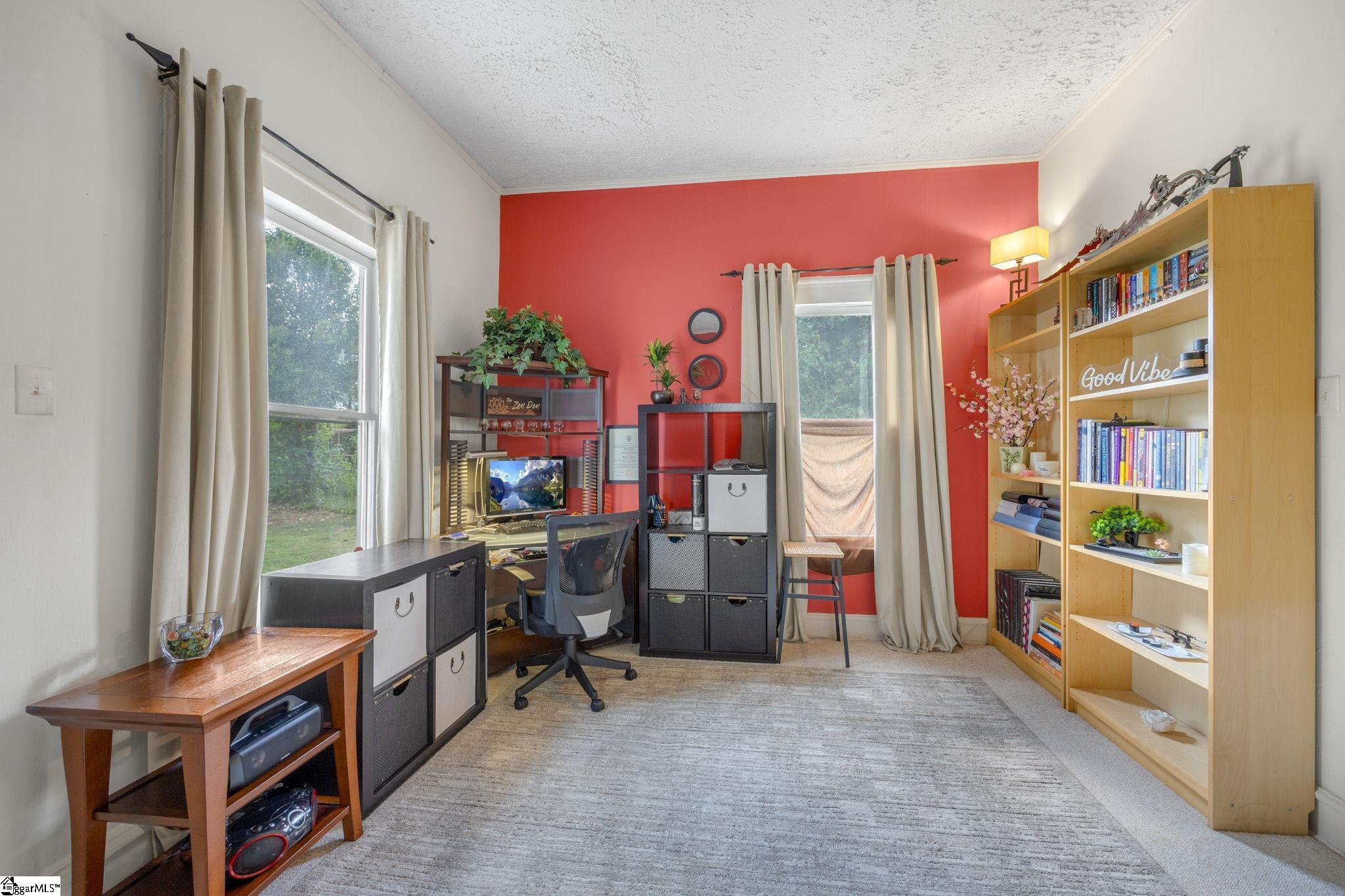38 S 6th Street Greenville, SC 29611