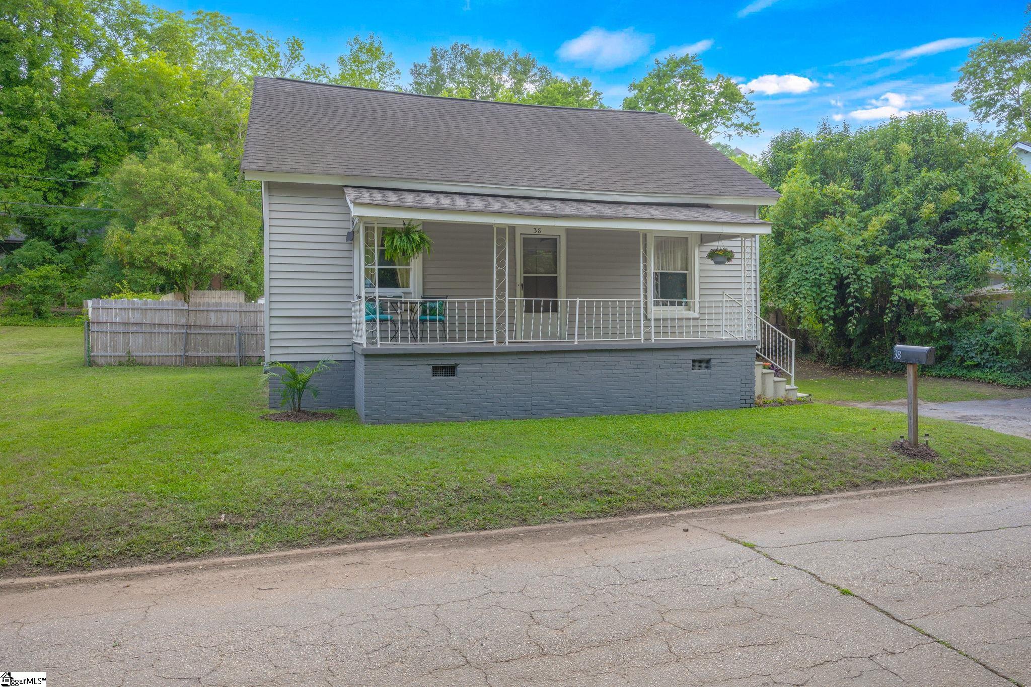 38 S 6th Street Greenville, SC 29611