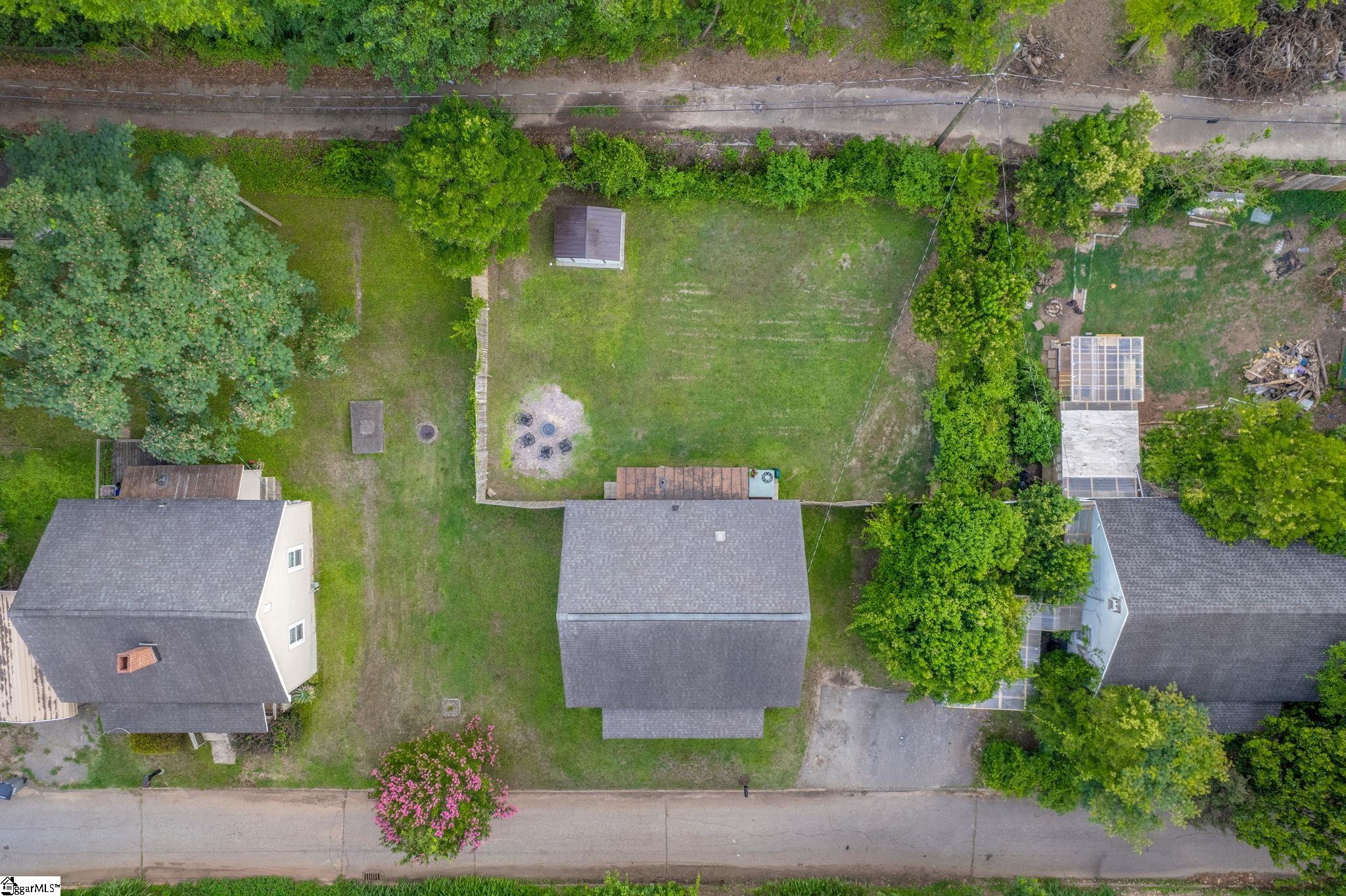 38 S 6th Street Greenville, SC 29611