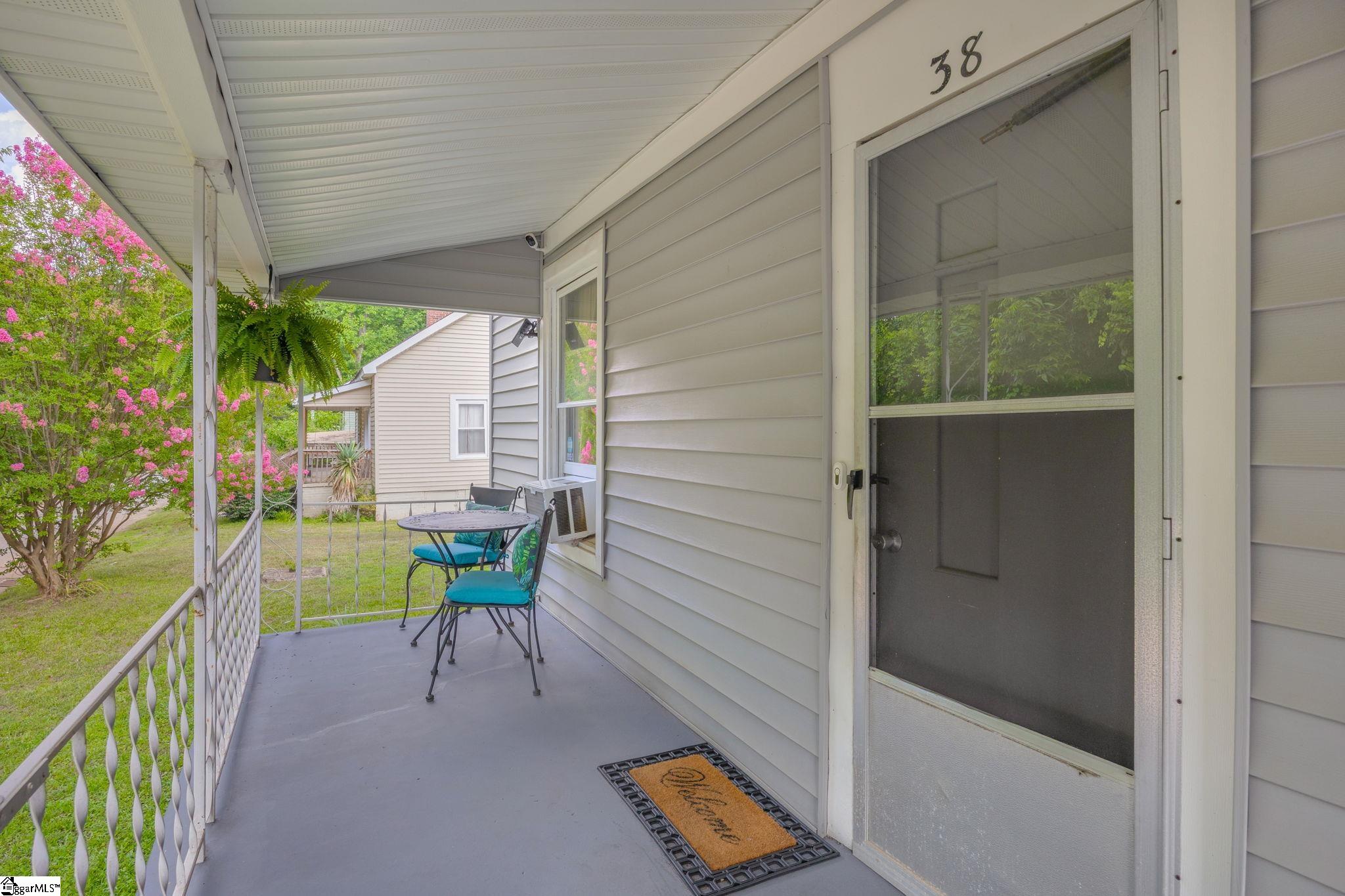 38 S 6th Street Greenville, SC 29611