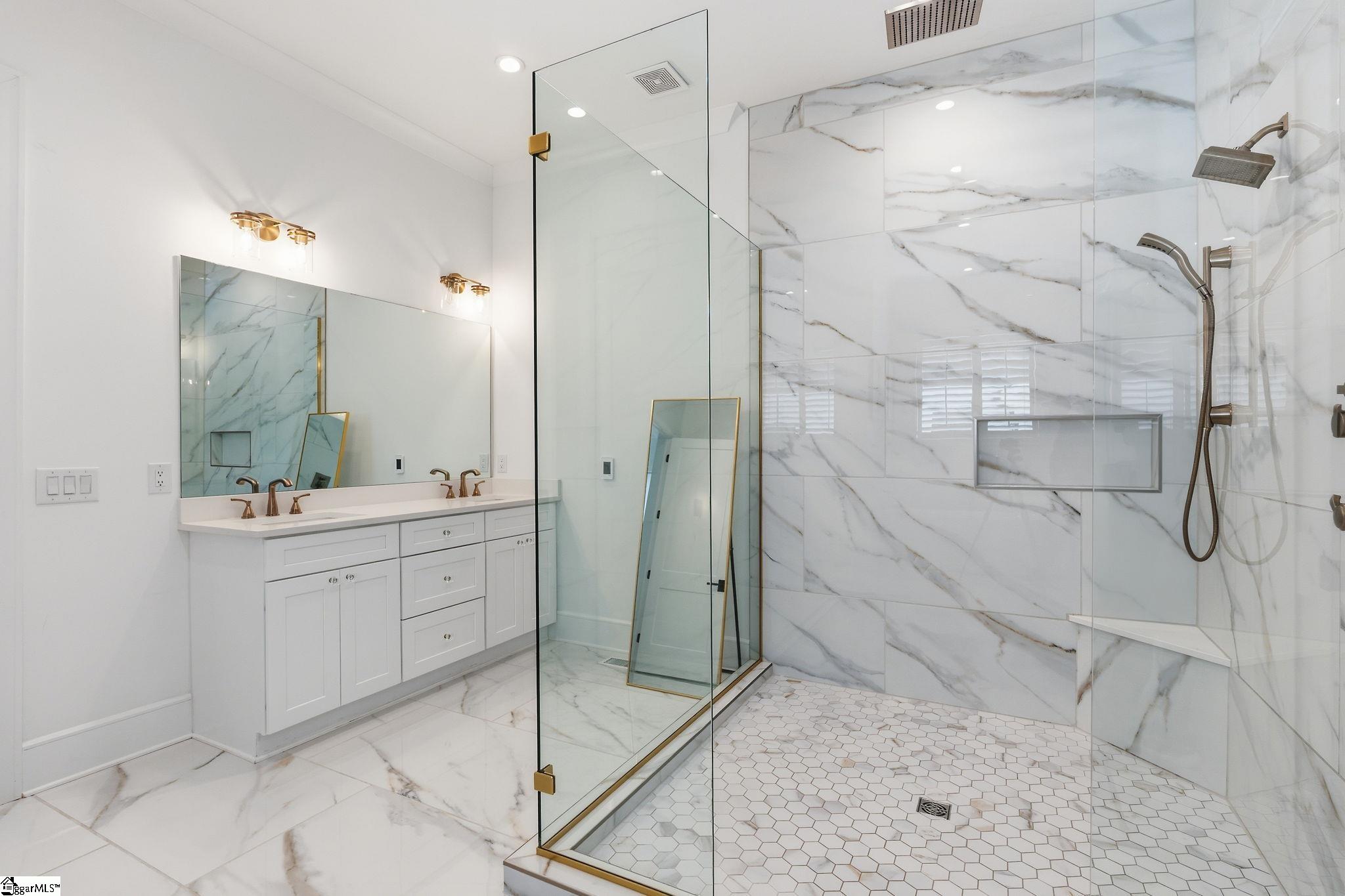 229 Cammer Avenue Greenville, SC 29605