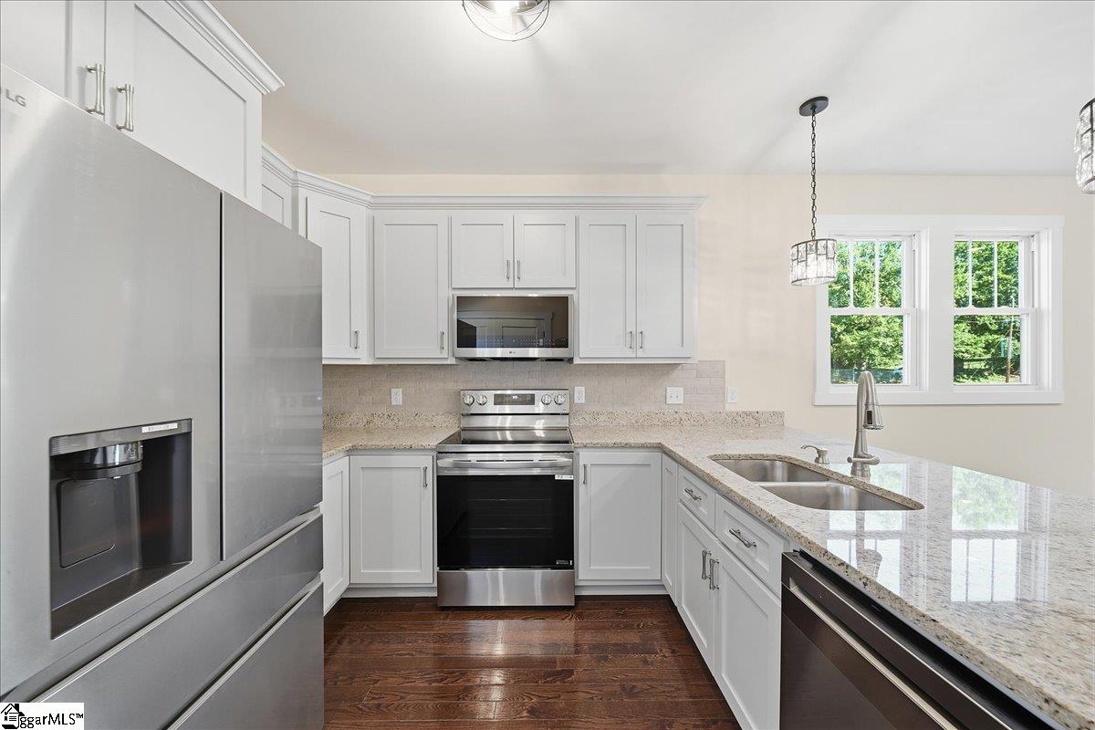 915 Dunbar Street Greenville, SC 29601