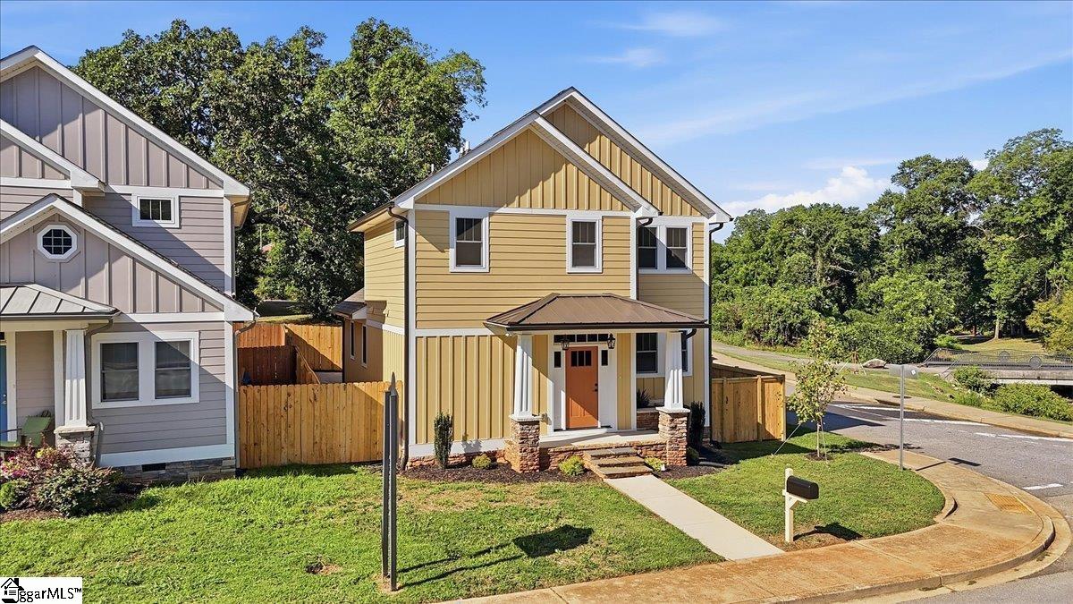 915 Dunbar Street Greenville, SC 29601