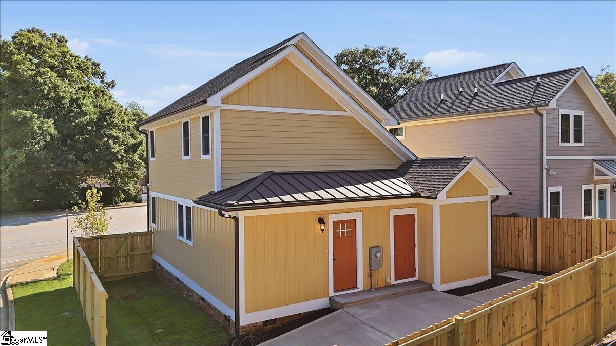 915 Dunbar Street Greenville, SC 29601