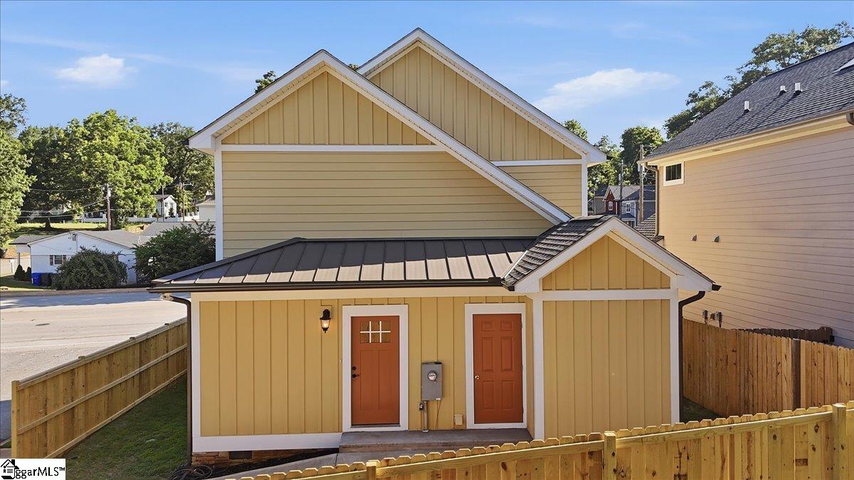 915 Dunbar Street Greenville, SC 29601