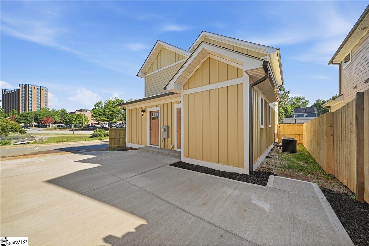 915 Dunbar Street Greenville, SC 29601