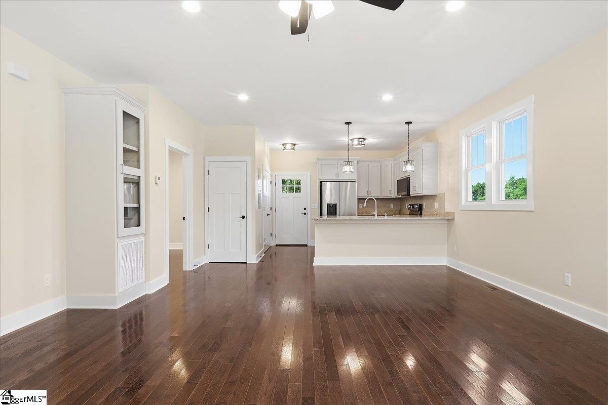 915 Dunbar Street Greenville, SC 29601