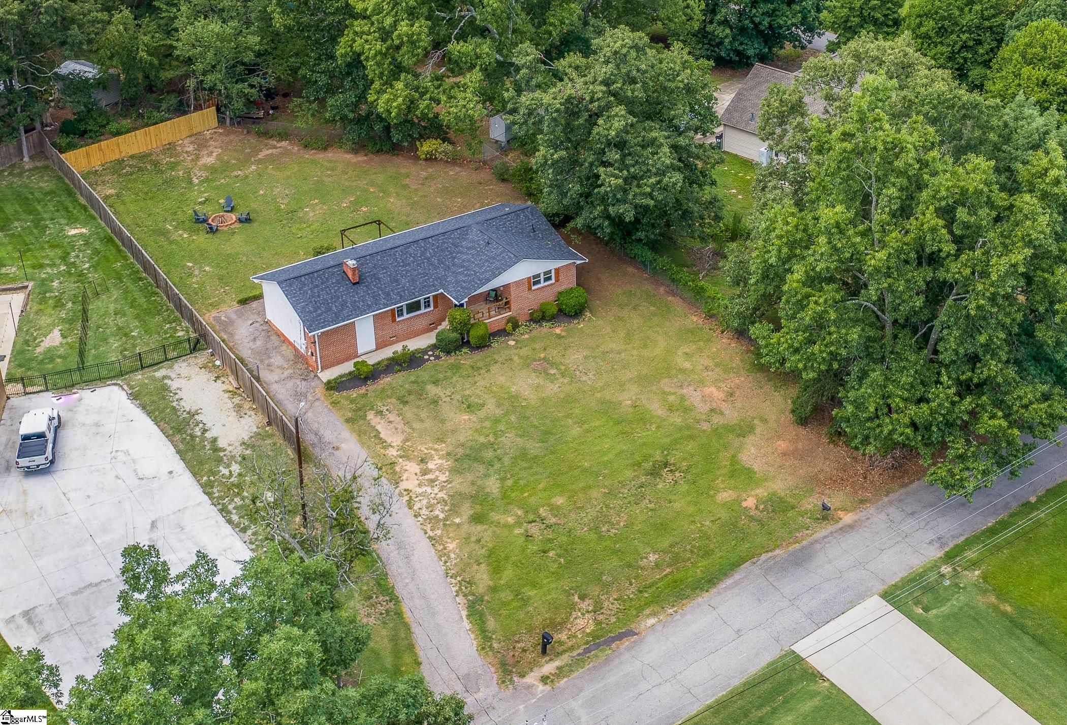 219 Barry Drive Greer, SC 29650