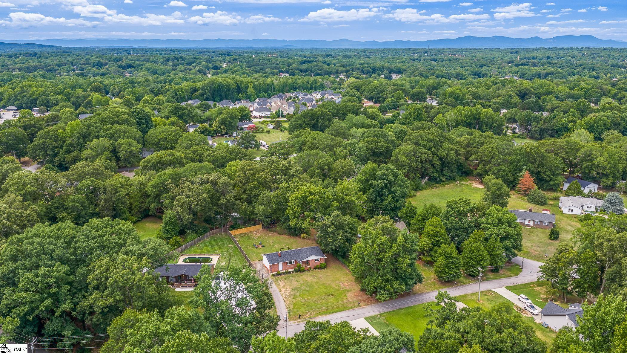 219 Barry Drive Greer, SC 29650