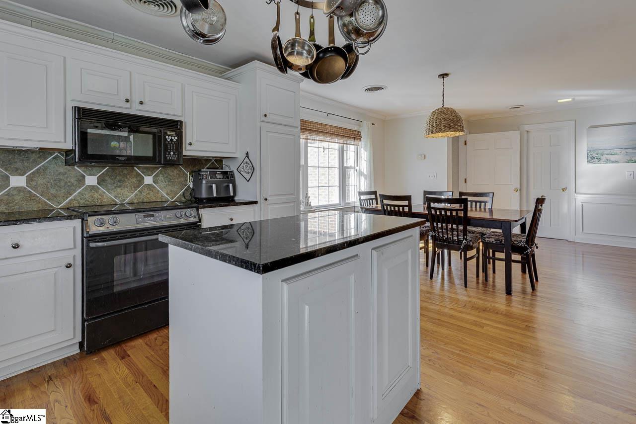 136 Club Drive Simpsonville, SC 29681