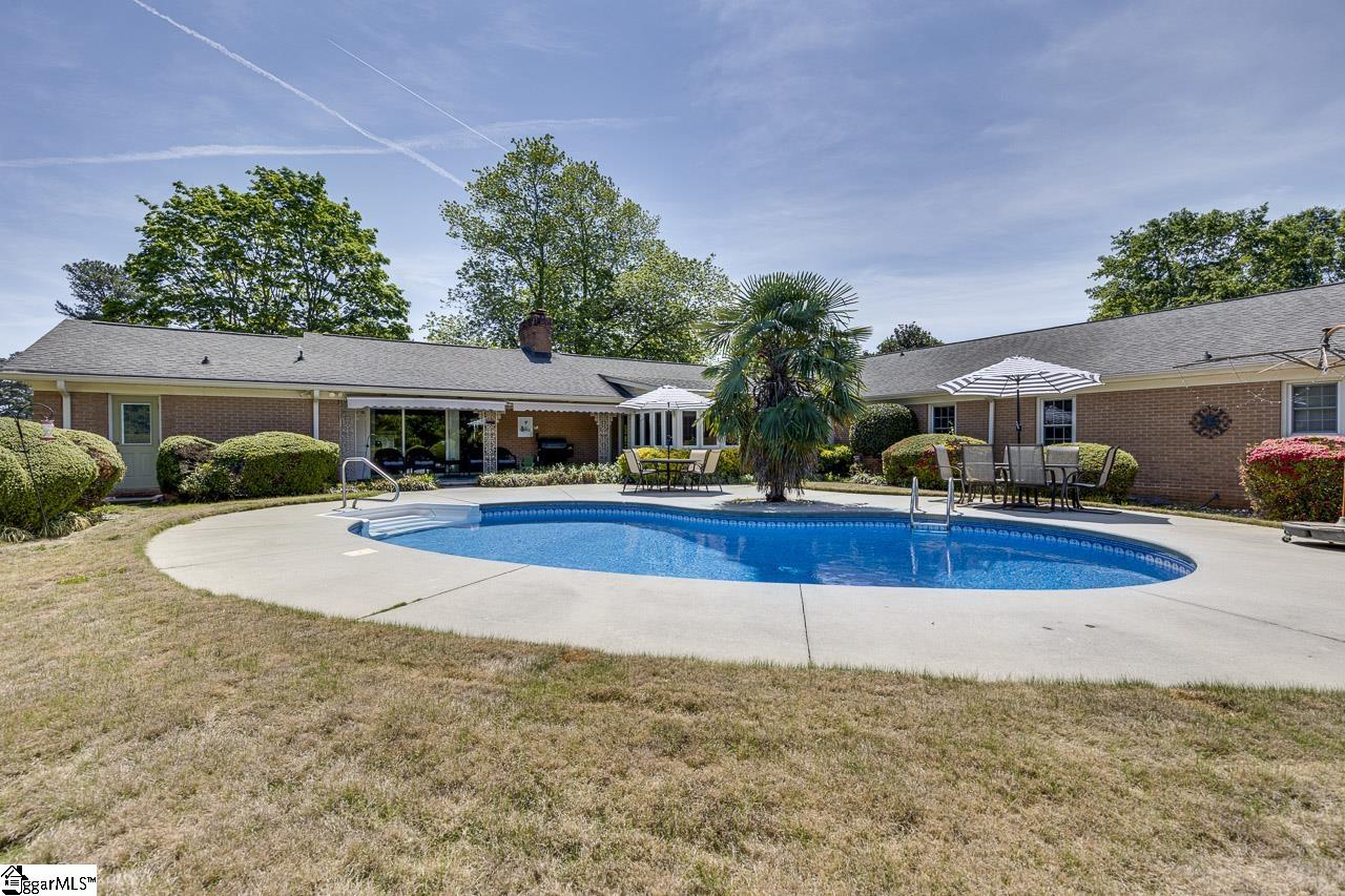 136 Club Drive Simpsonville, SC 29681