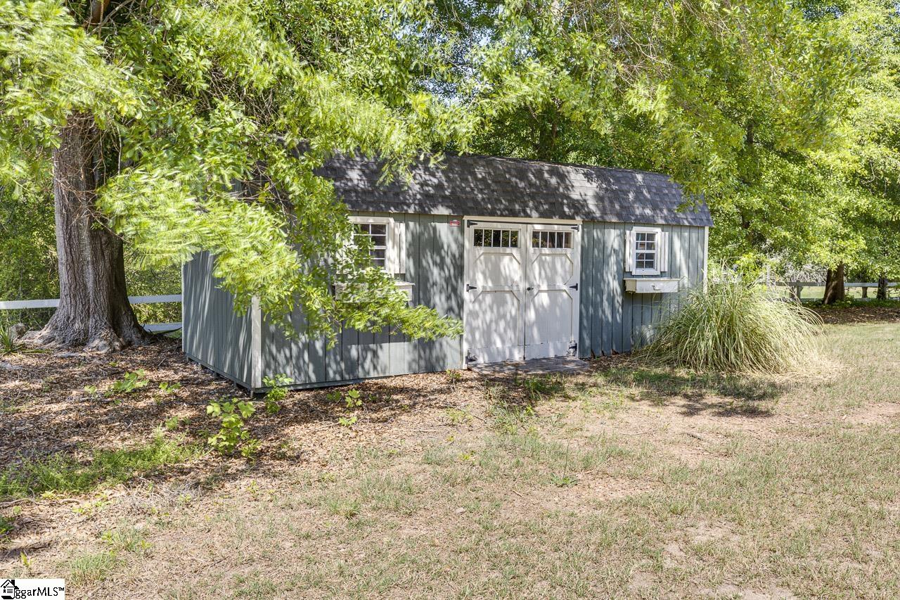 136 Club Drive Simpsonville, SC 29681