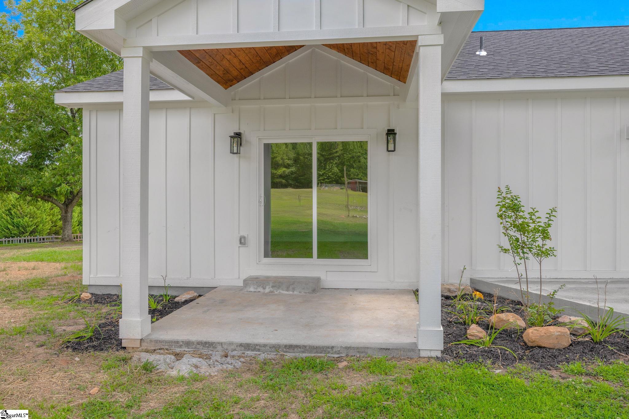 2024 Edwards Lake Road Greer, SC 29651