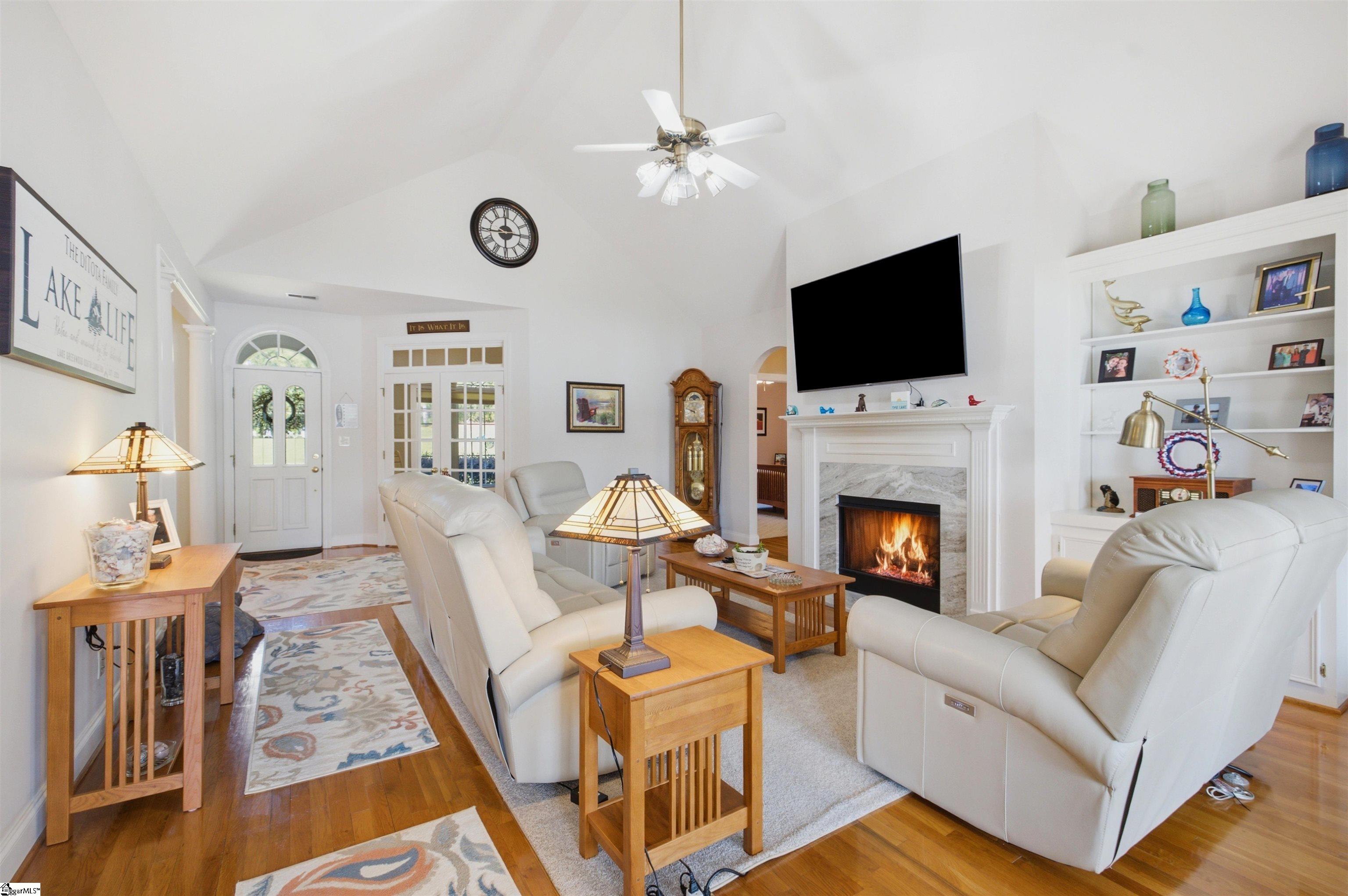 105 Coogan Bluff Hodges, SC 29653