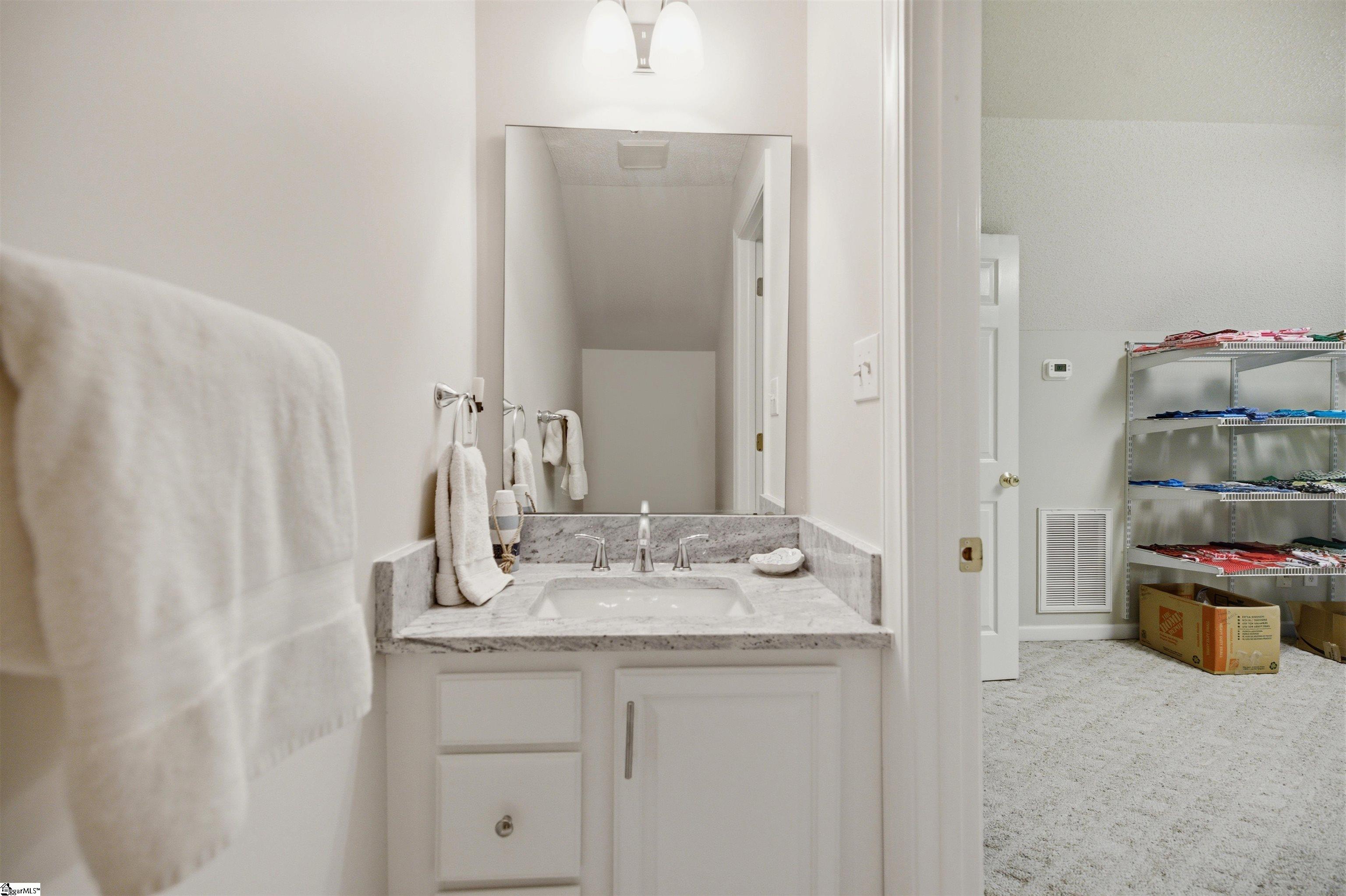 105 Coogan Bluff Hodges, SC 29653