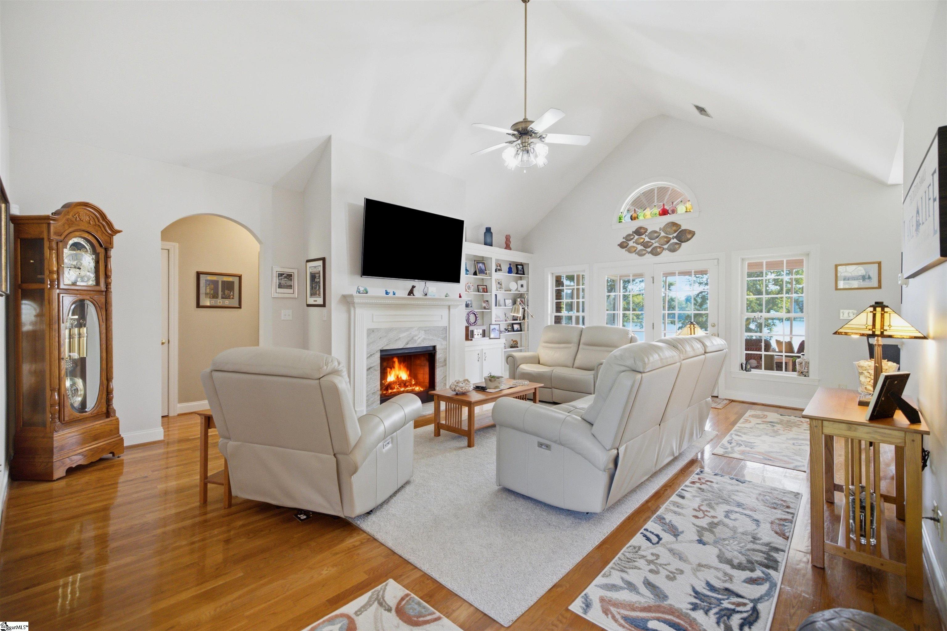 105 Coogan Bluff Hodges, SC 29653