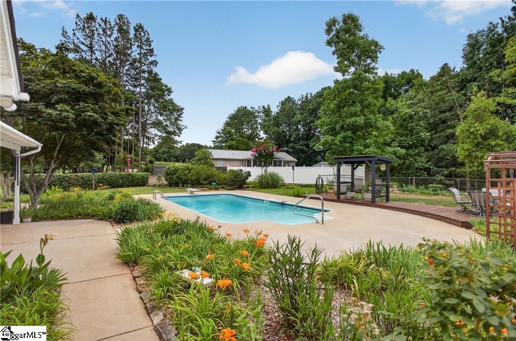 534 Broadwater Circle Anderson, SC 29626