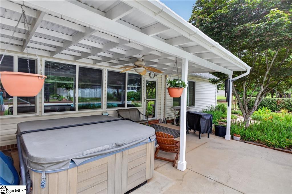 534 Broadwater Circle Anderson, SC 29626