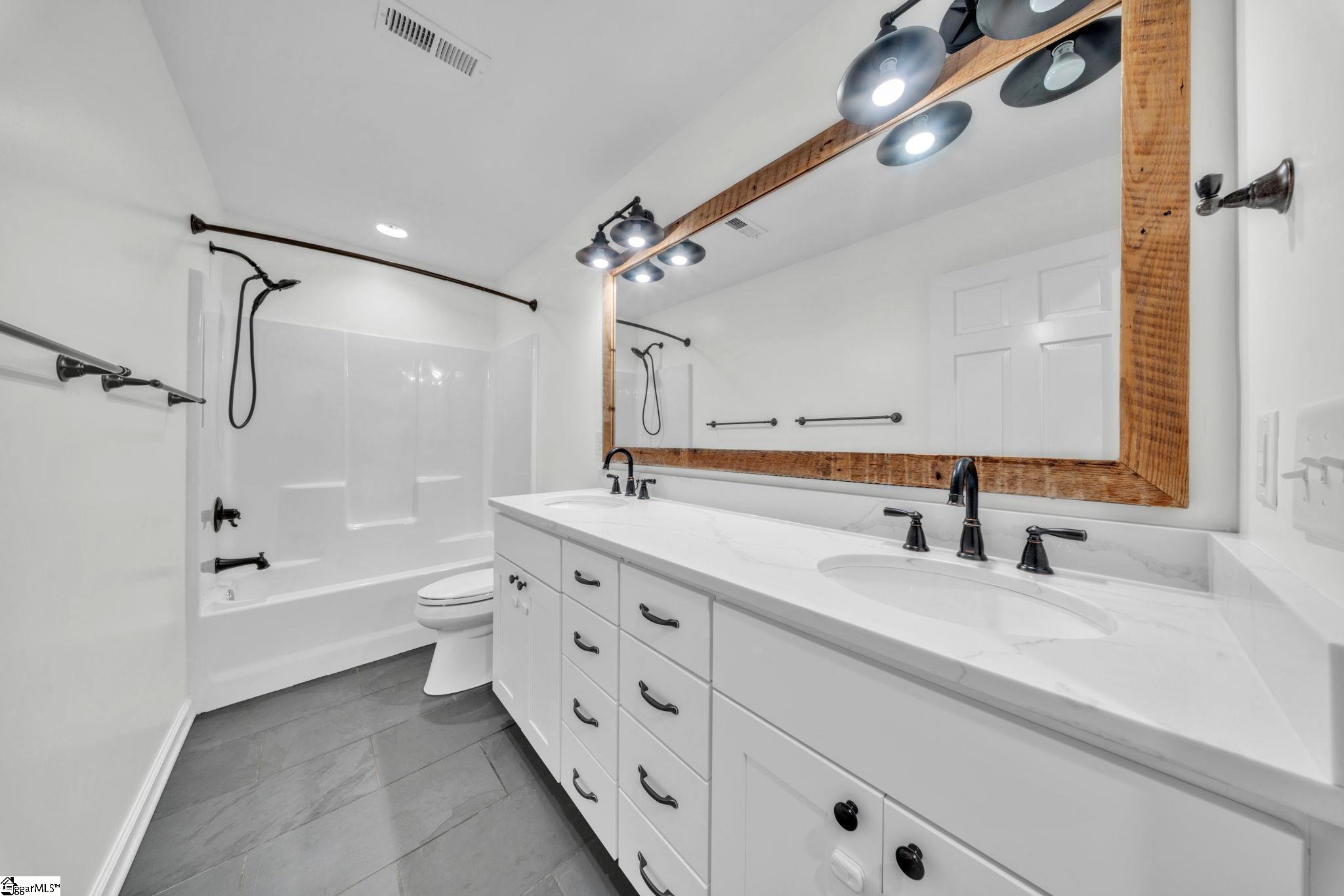 215 Riverside Drive Piedmont, SC 29673