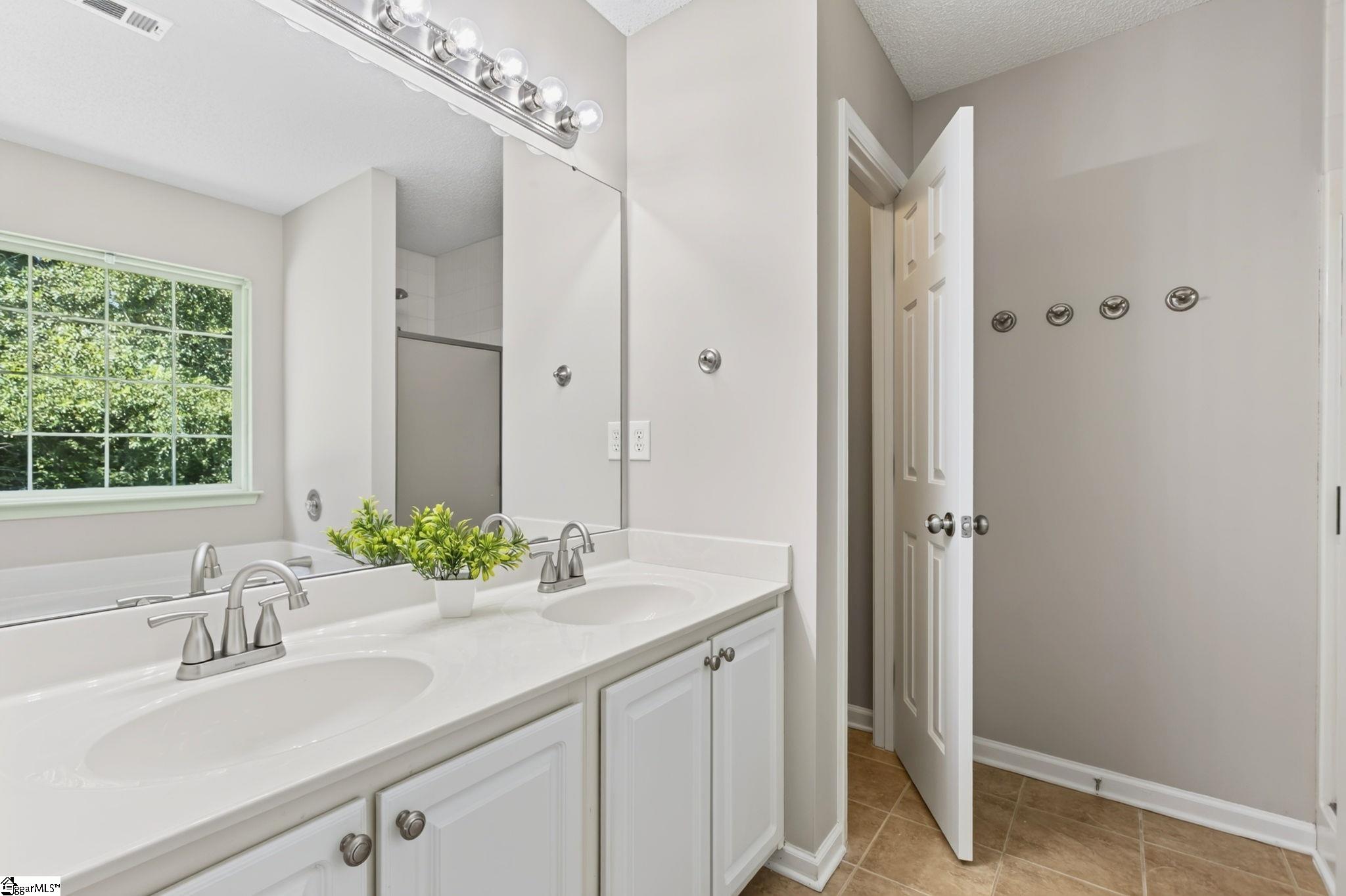 110 W Okaloosa Way Simpsonville, SC 29680