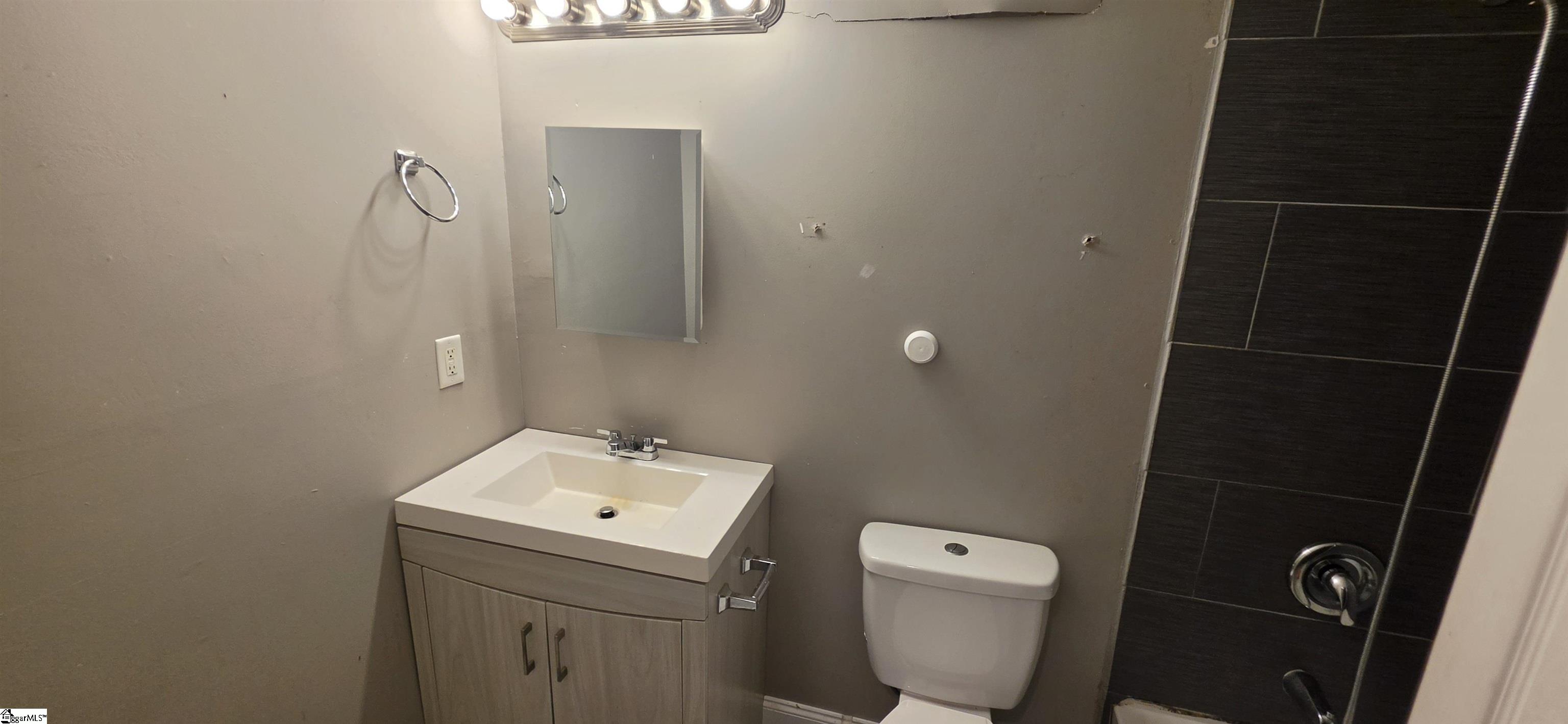 42 Shady Lane Spartanburg, SC 29302