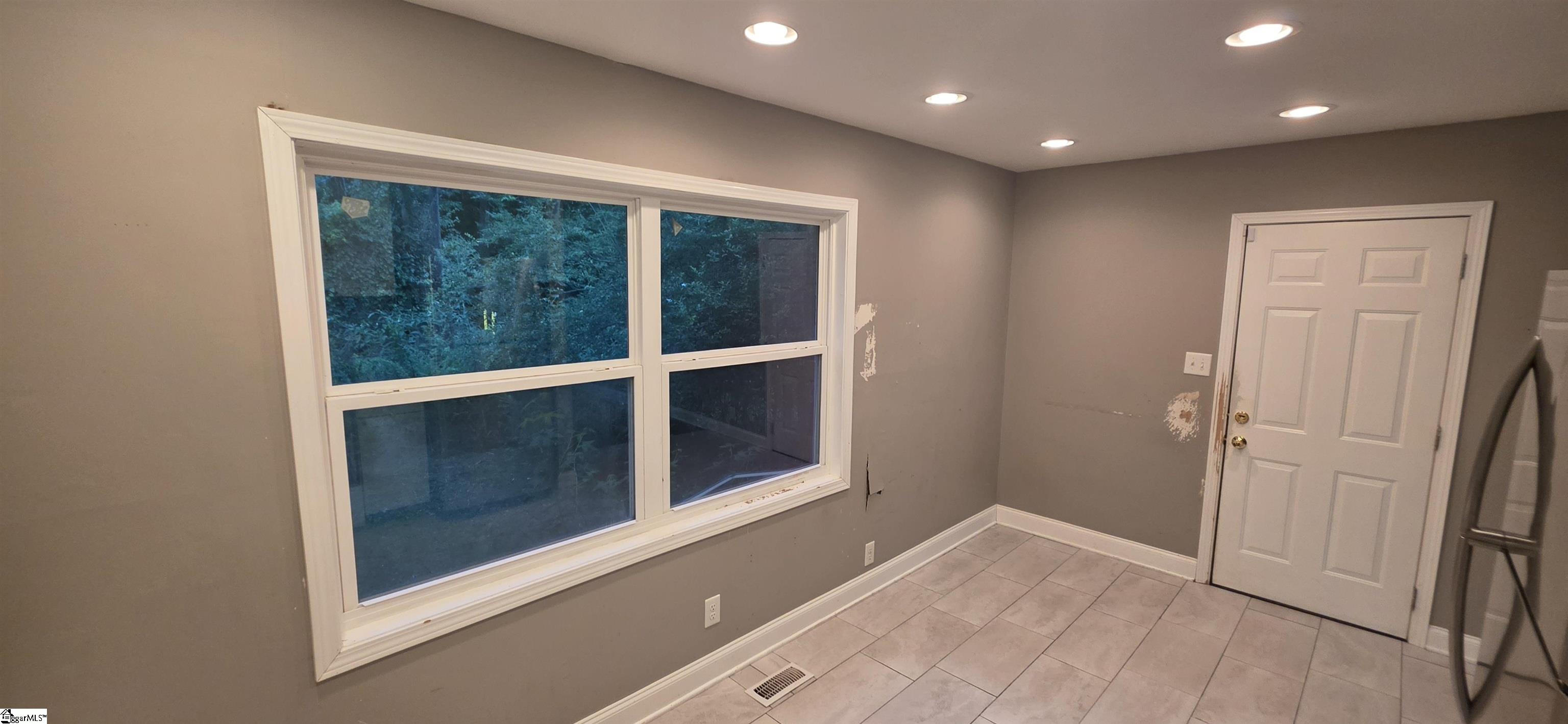 42 Shady Lane Spartanburg, SC 29302