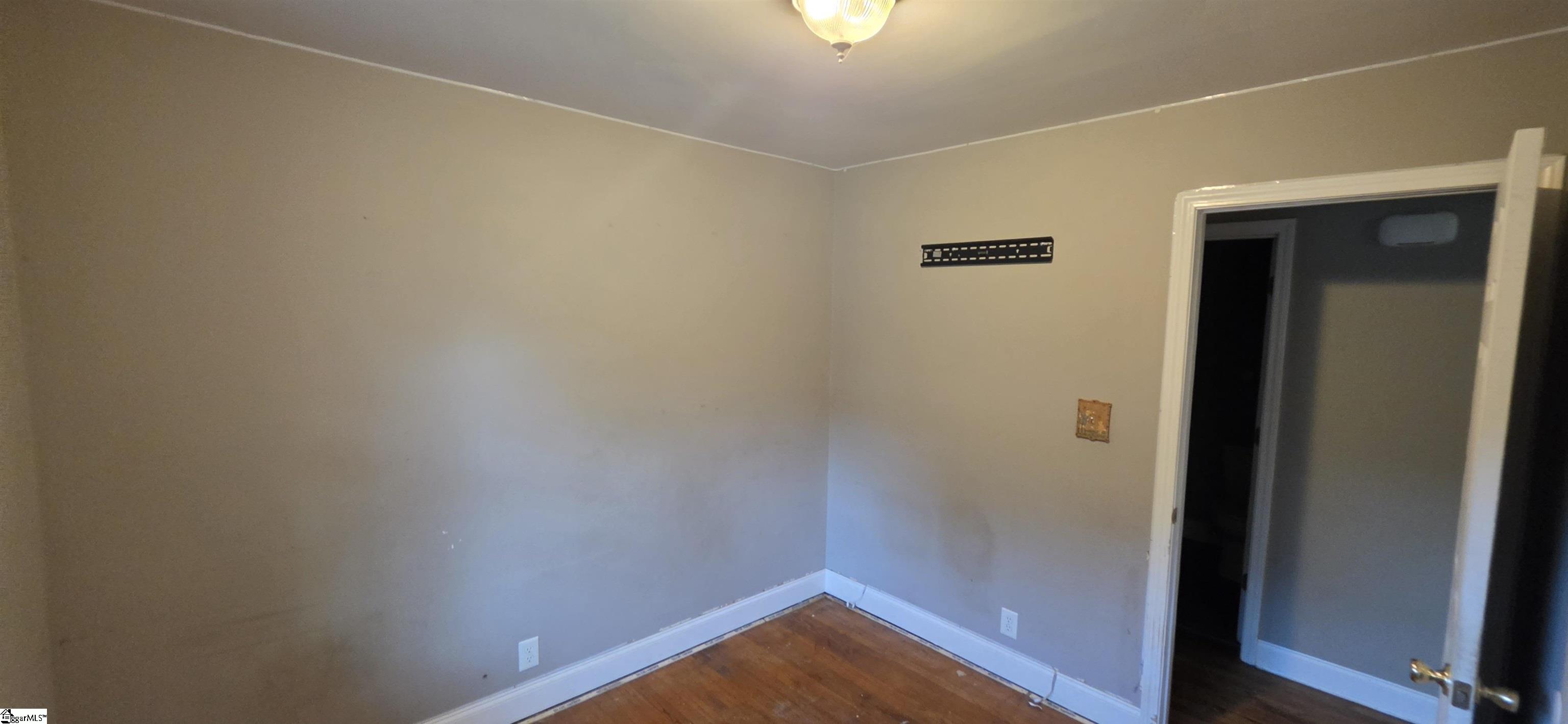 42 Shady Lane Spartanburg, SC 29302