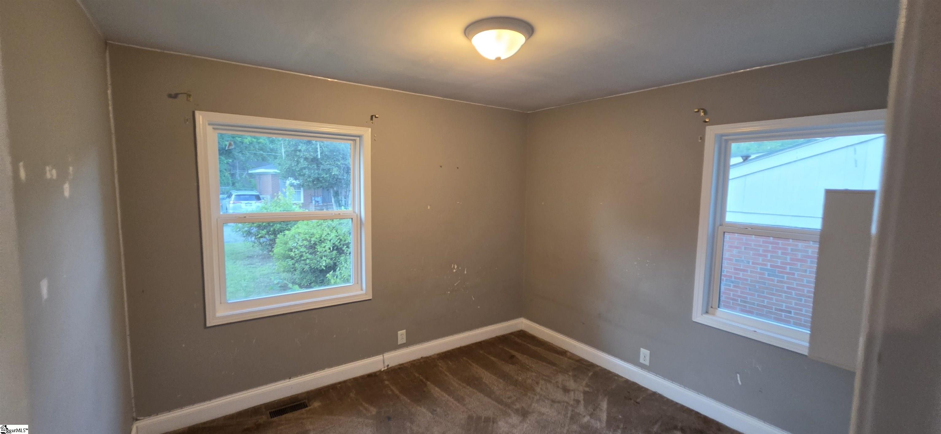 42 Shady Lane Spartanburg, SC 29302