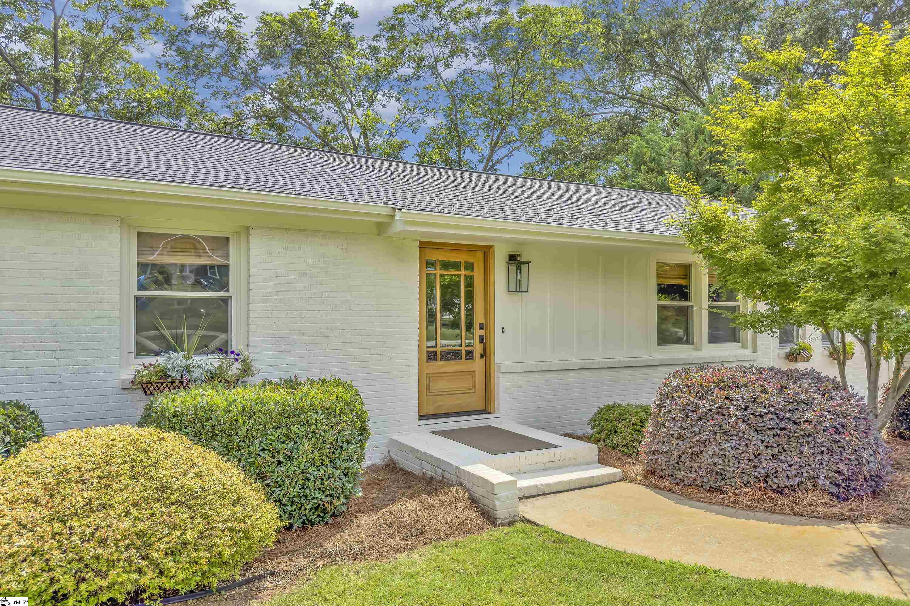 419 Willow Springs Drive Greenville, SC 29607