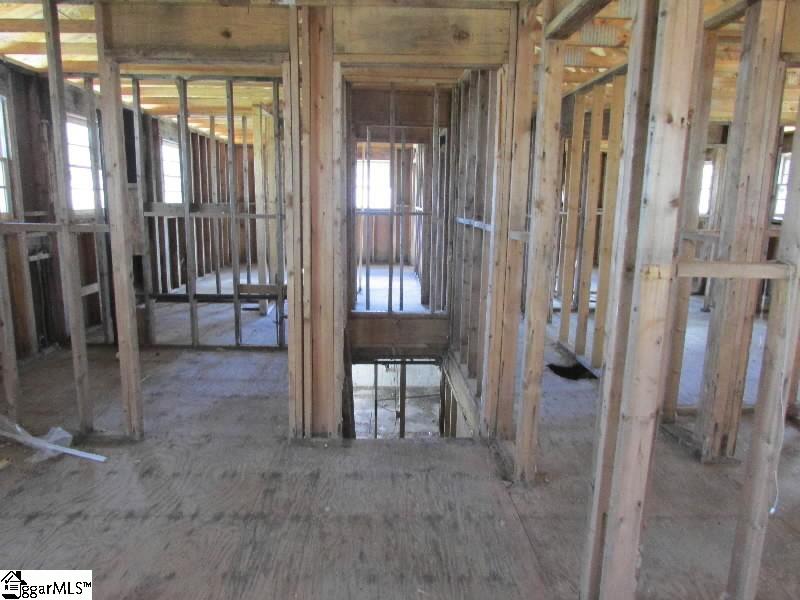 7831 Neely Ferry Road Laurens, SC 29360