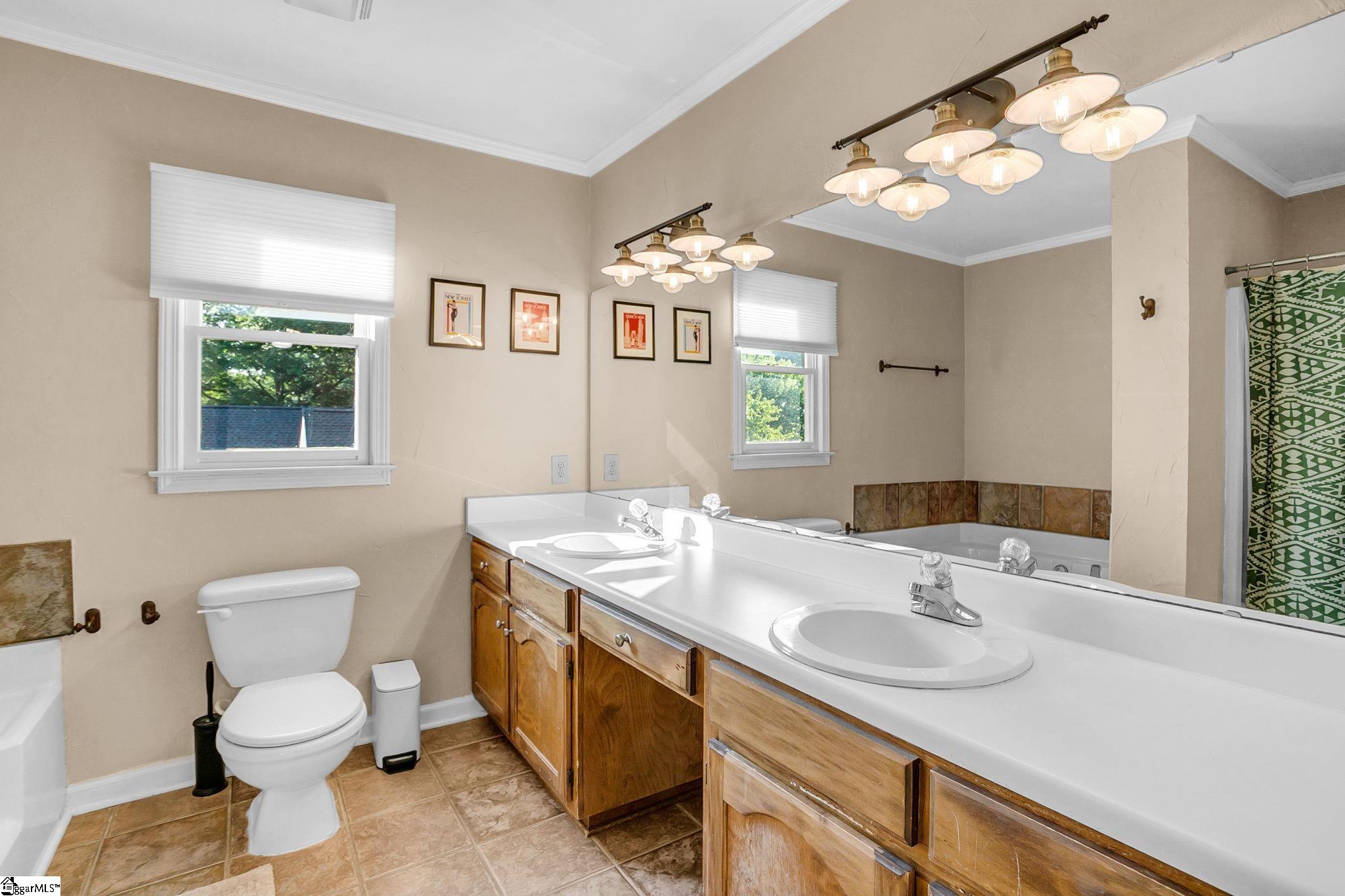 202 Bright Water Lane Greenville, SC 29609