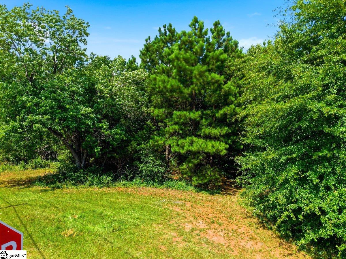 12051 N Radio Station Road Seneca, SC 29678