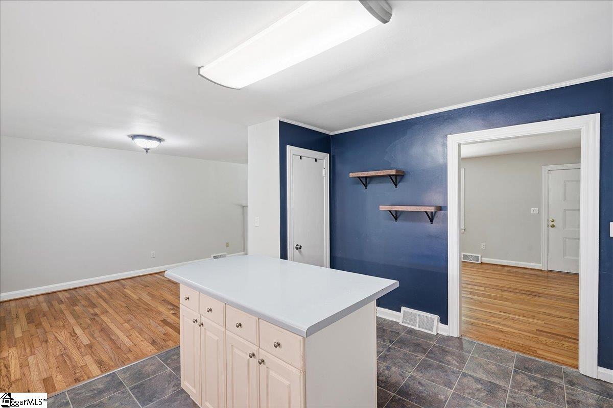 9 Yorkshire Drive Greenville, SC 29615