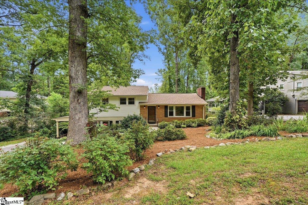 9 Yorkshire Drive Greenville, SC 29615