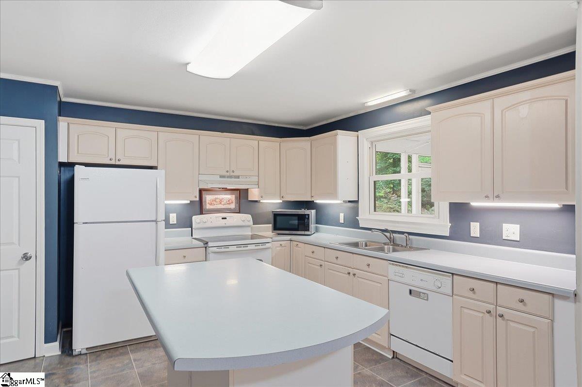 9 Yorkshire Drive Greenville, SC 29615