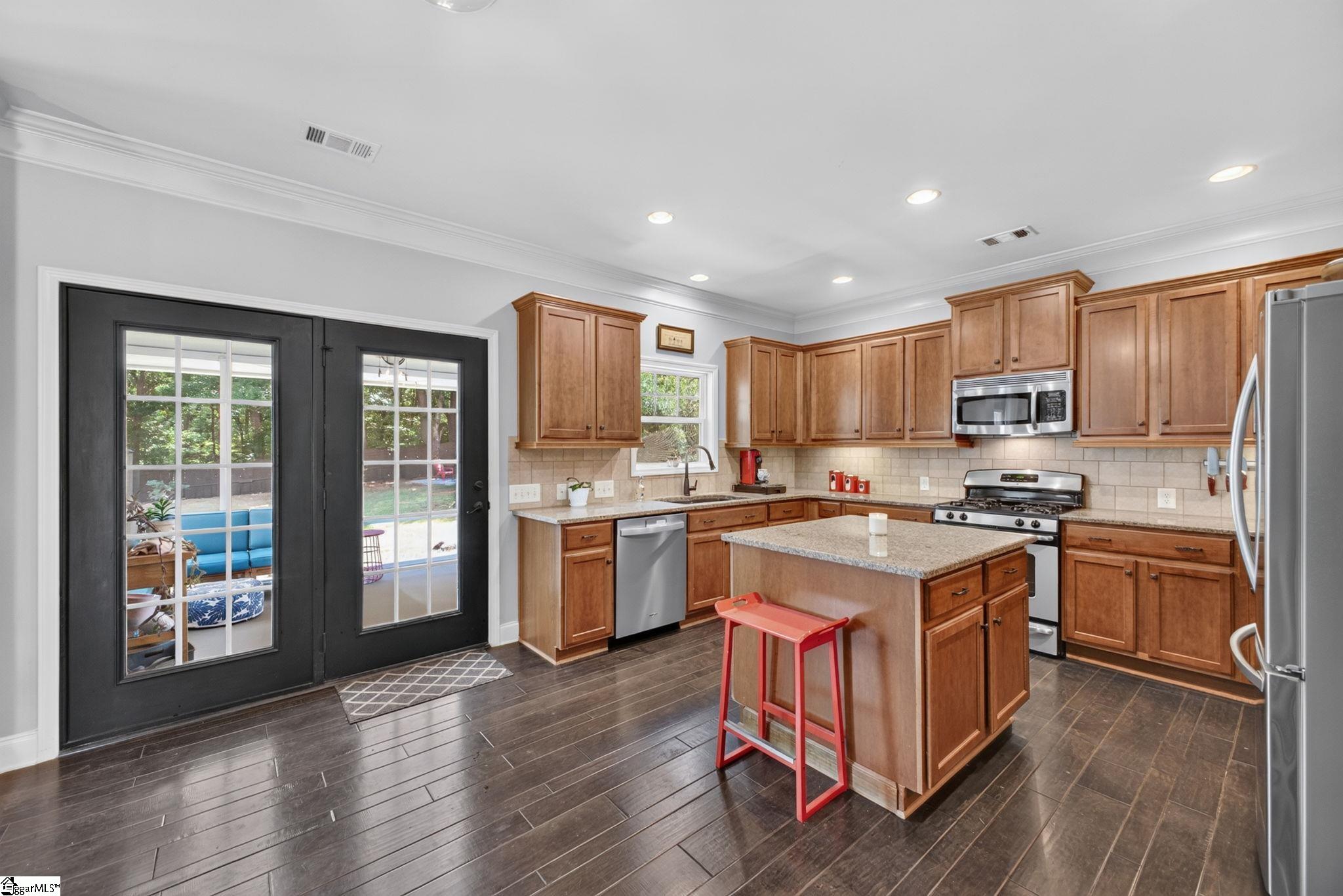 408 River Summit Drive Simpsonville, SC 29681