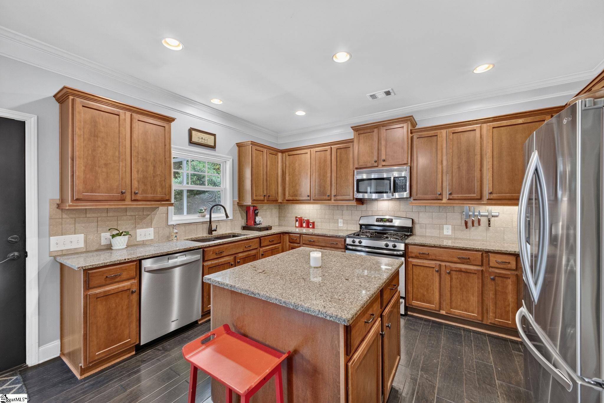 408 River Summit Drive Simpsonville, SC 29681