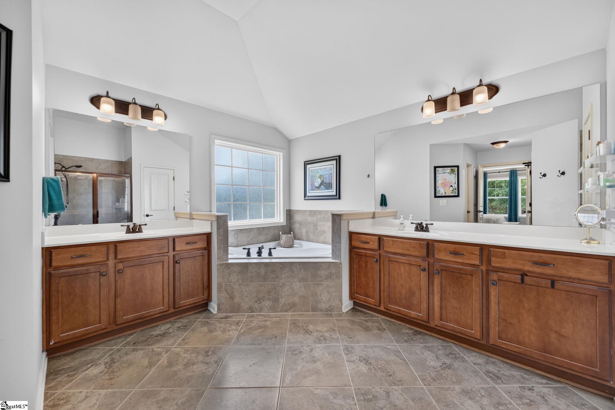 408 River Summit Drive Simpsonville, SC 29681