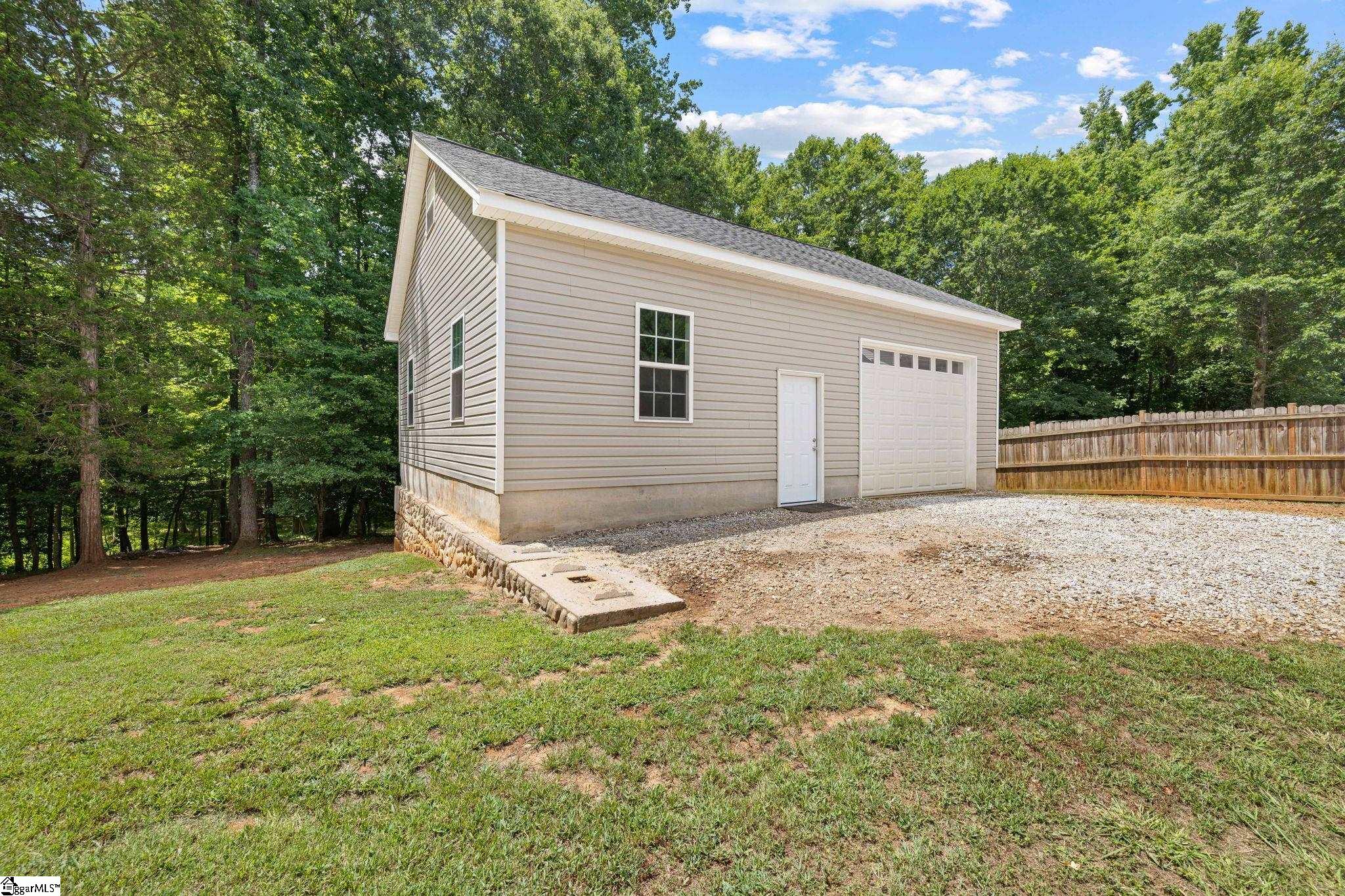 100 Bitternut Lane Taylors, SC 29687