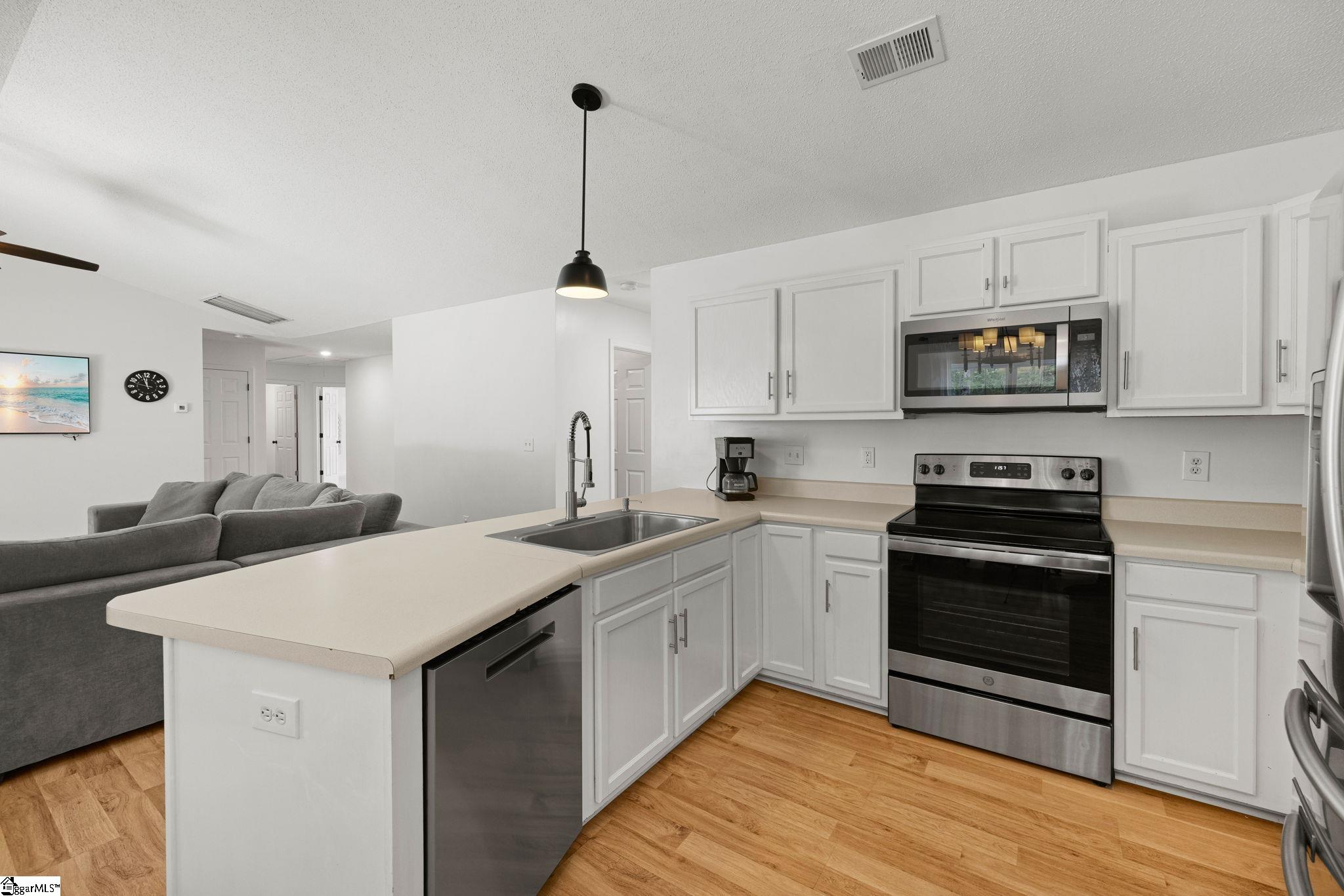 100 Bitternut Lane Taylors, SC 29687