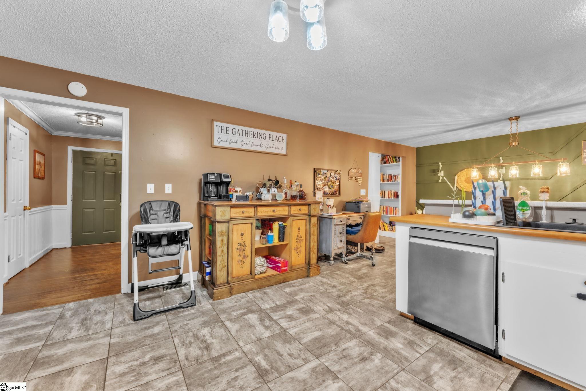 204 Collinwood Lane Taylors, SC 29687